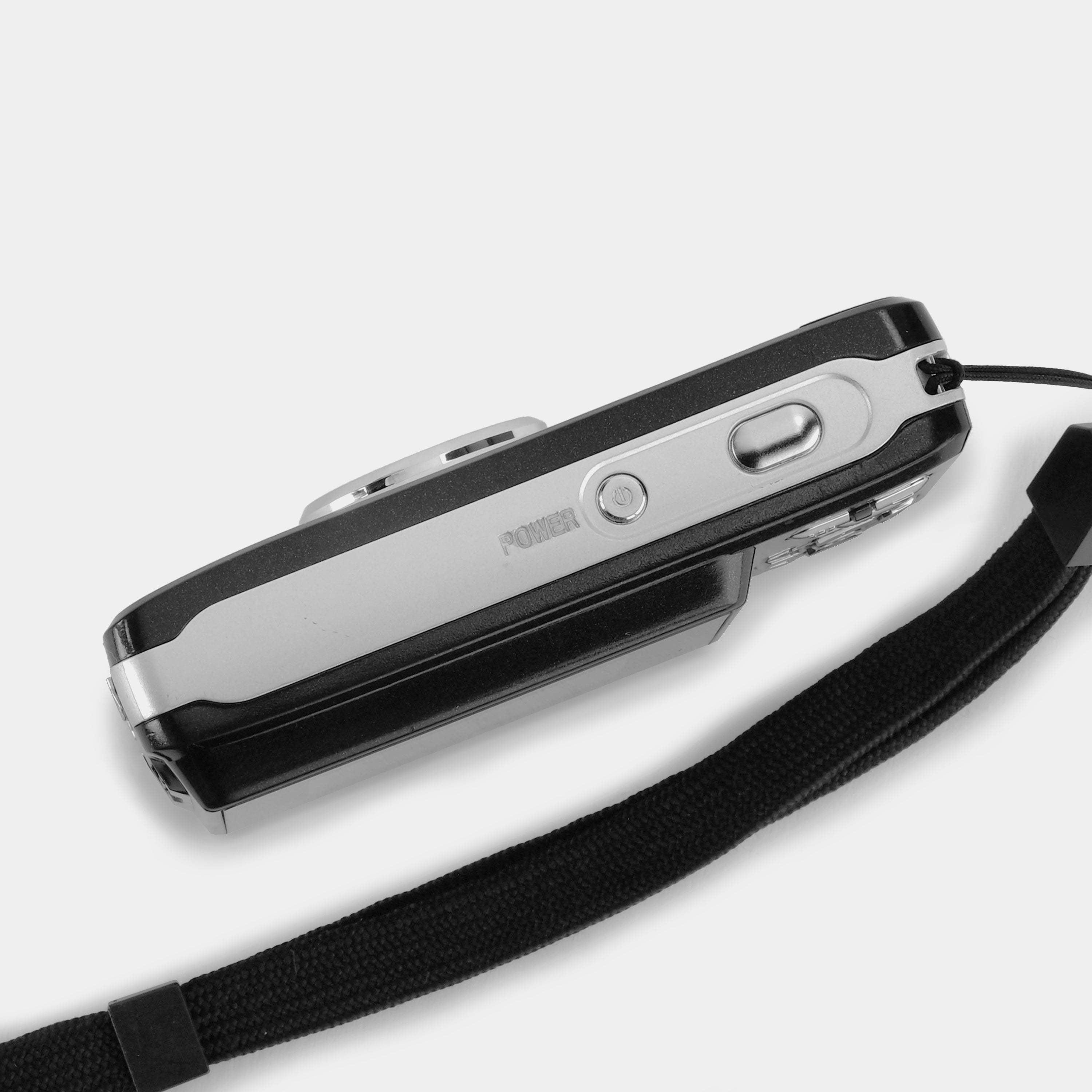 Vivitar ViviCam 7020 Point and Shoot Digital Camera