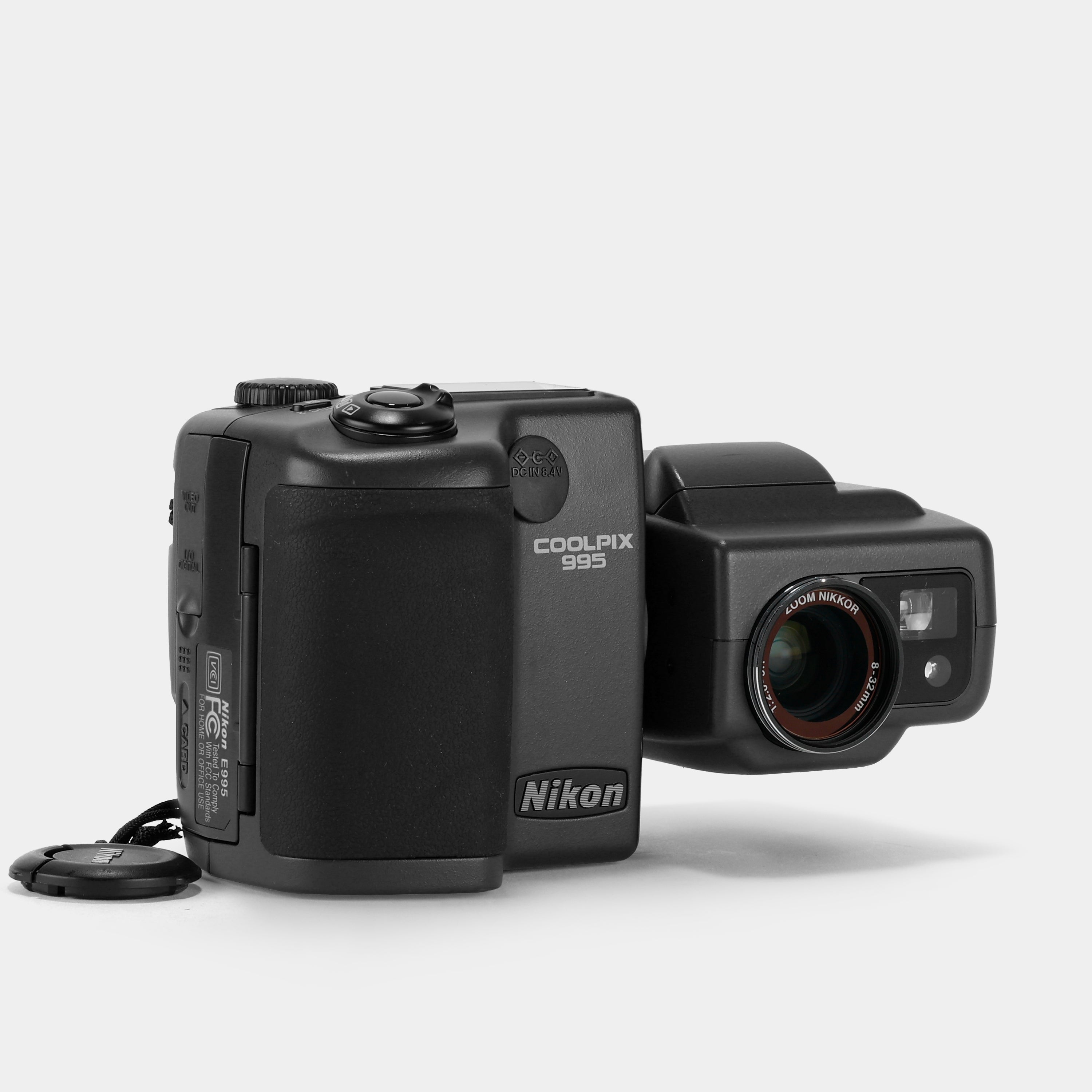 Nikon Coolpix 995 Point and Shoot Digital Camera