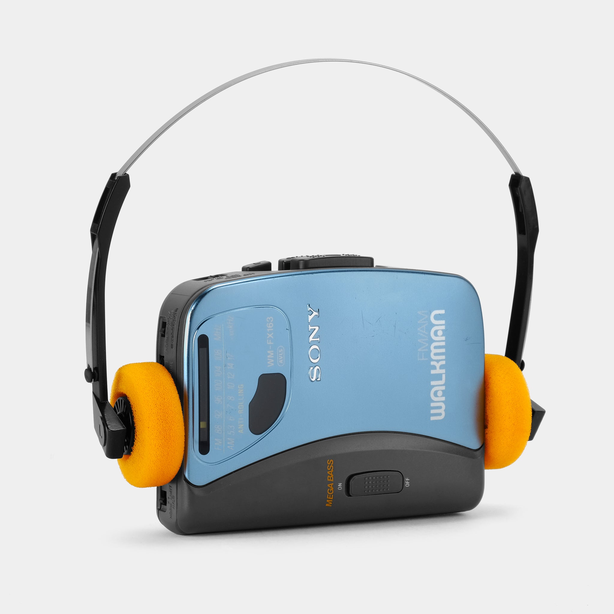 Clatronic WM-365 Vintage Walkman Stereo Cassette Player Clatronic WM-365 Vintage Walkman Stereo Cassette Player