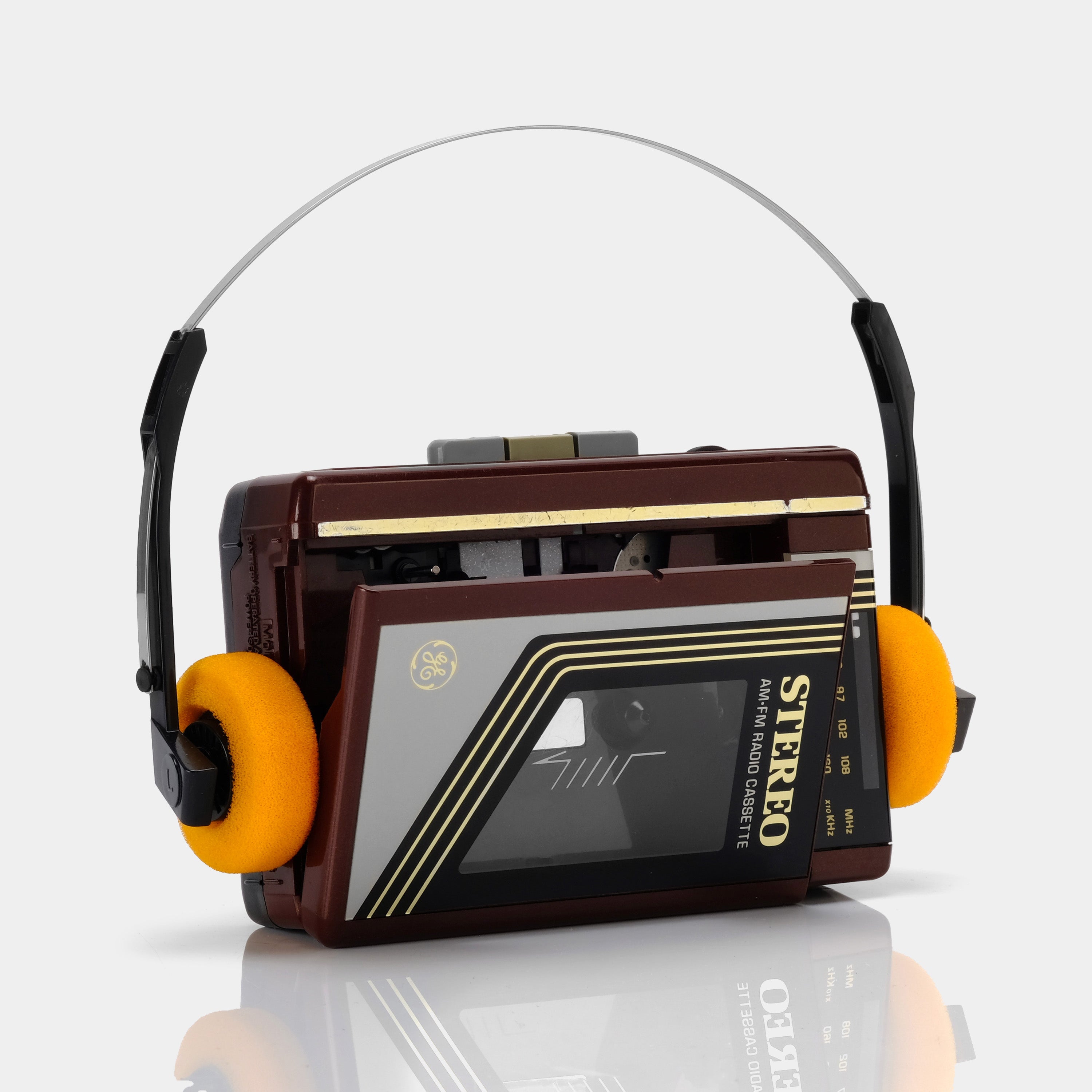 General Electric Model No. 3-5471A AM/FM Portable Cassette Player