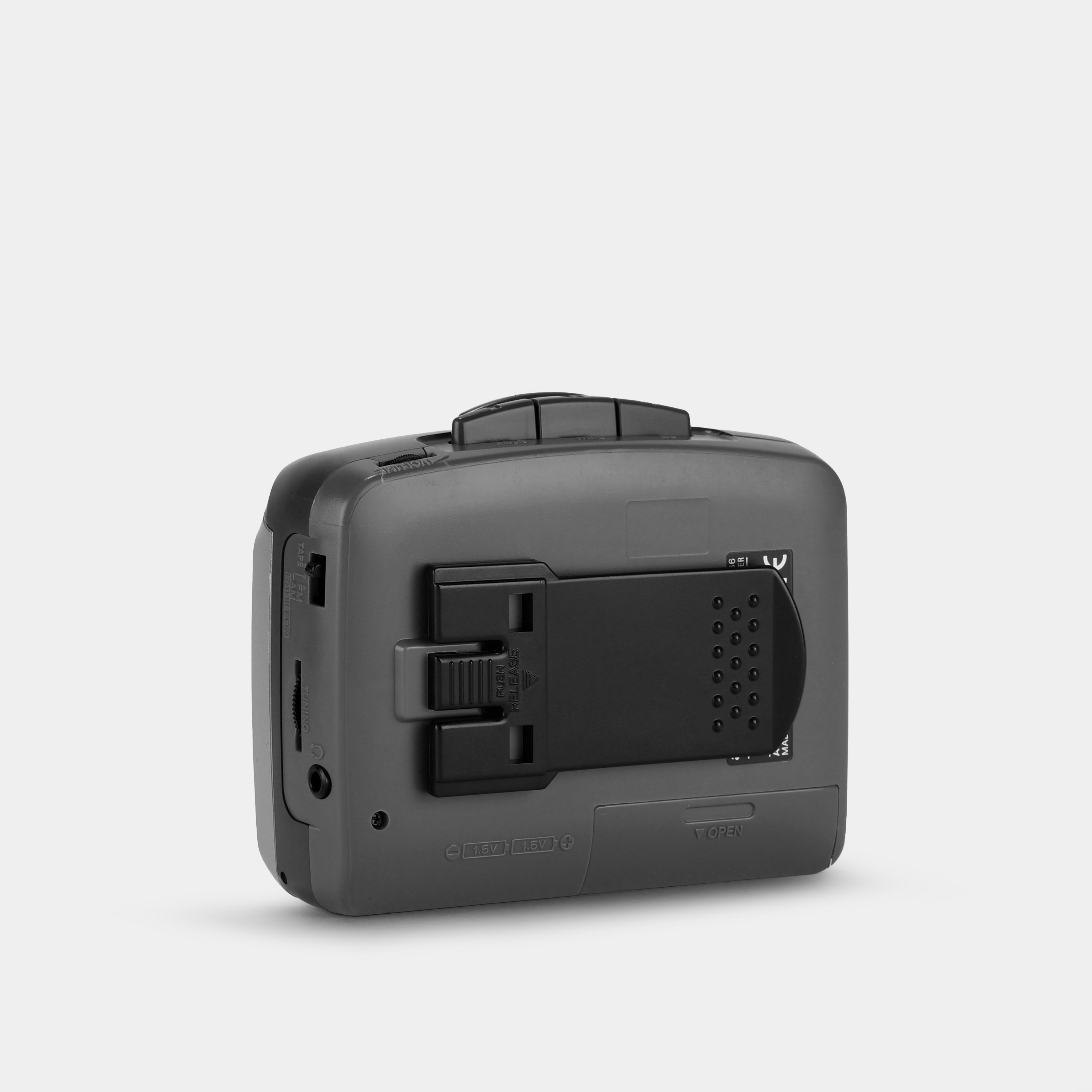 Aiwa TA166 AM/FM Portable Cassette Player