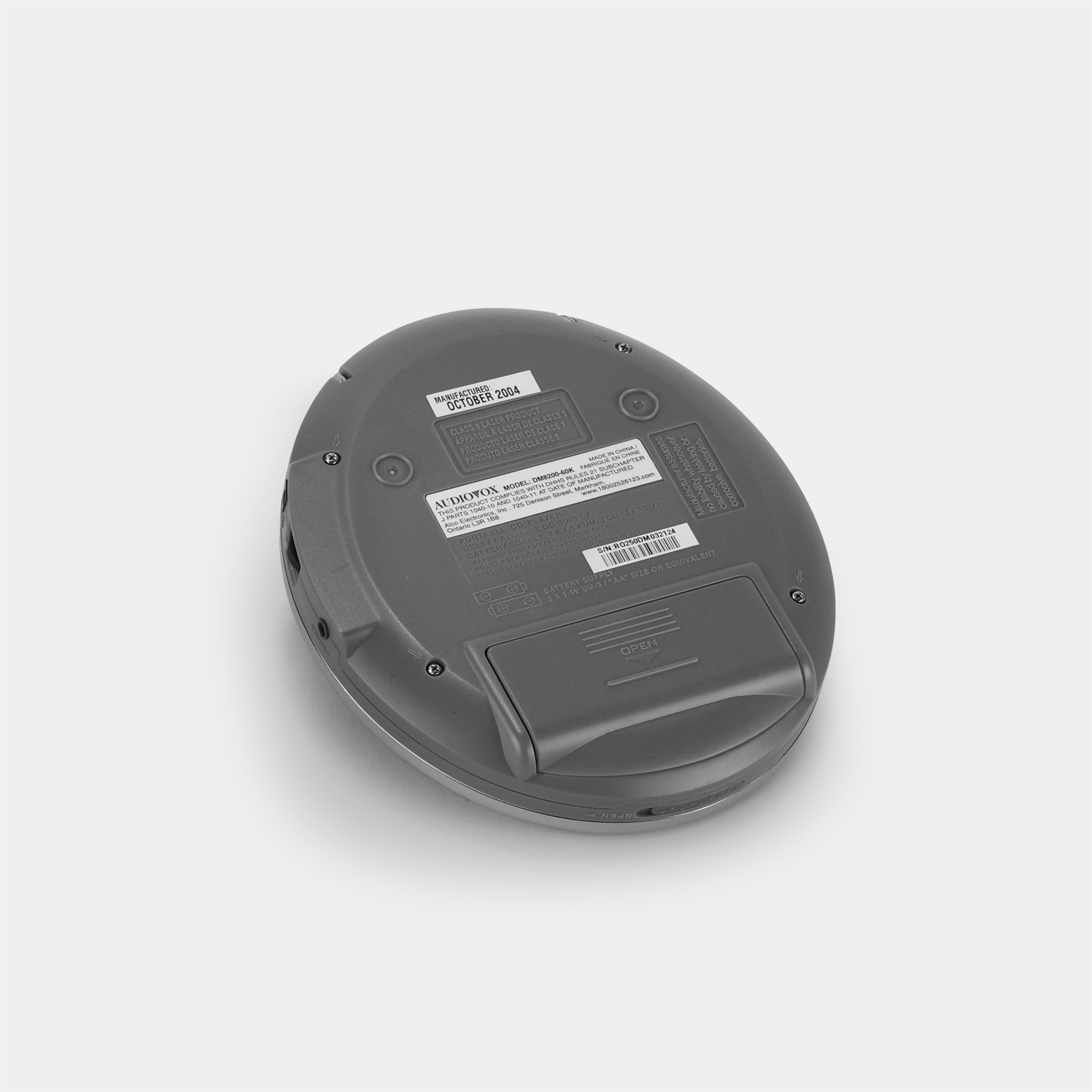 AUDIOVOX DM8200-60K Silver Portable CD Player