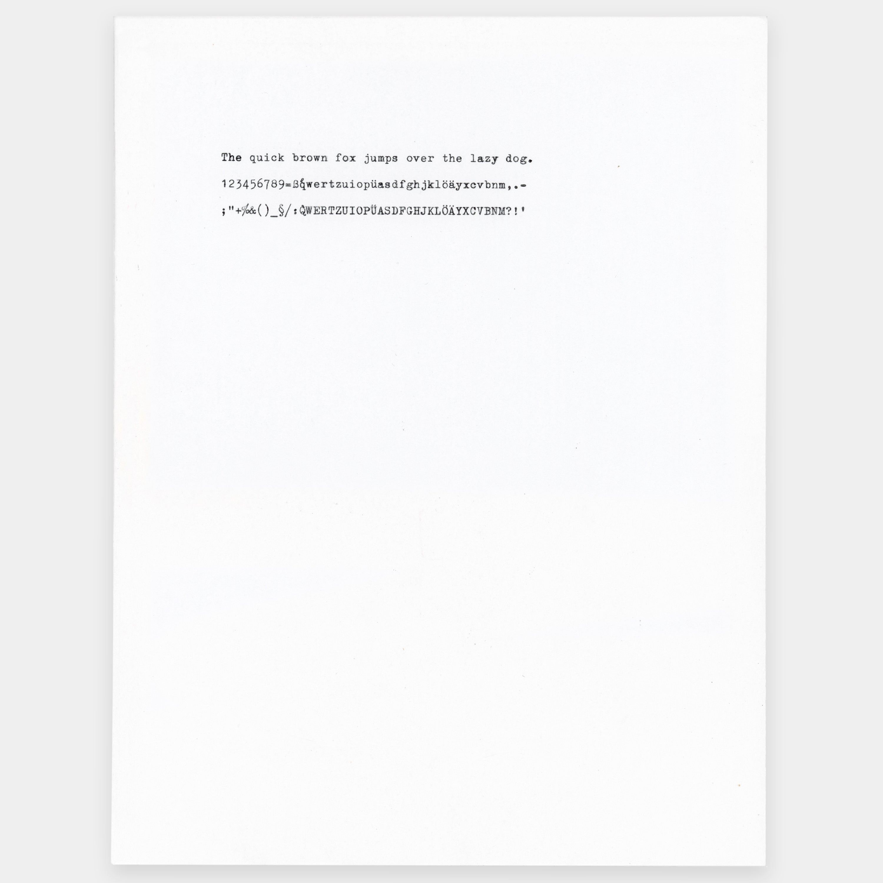 Triumph Gabriele Tan Manual Typewriter and Case