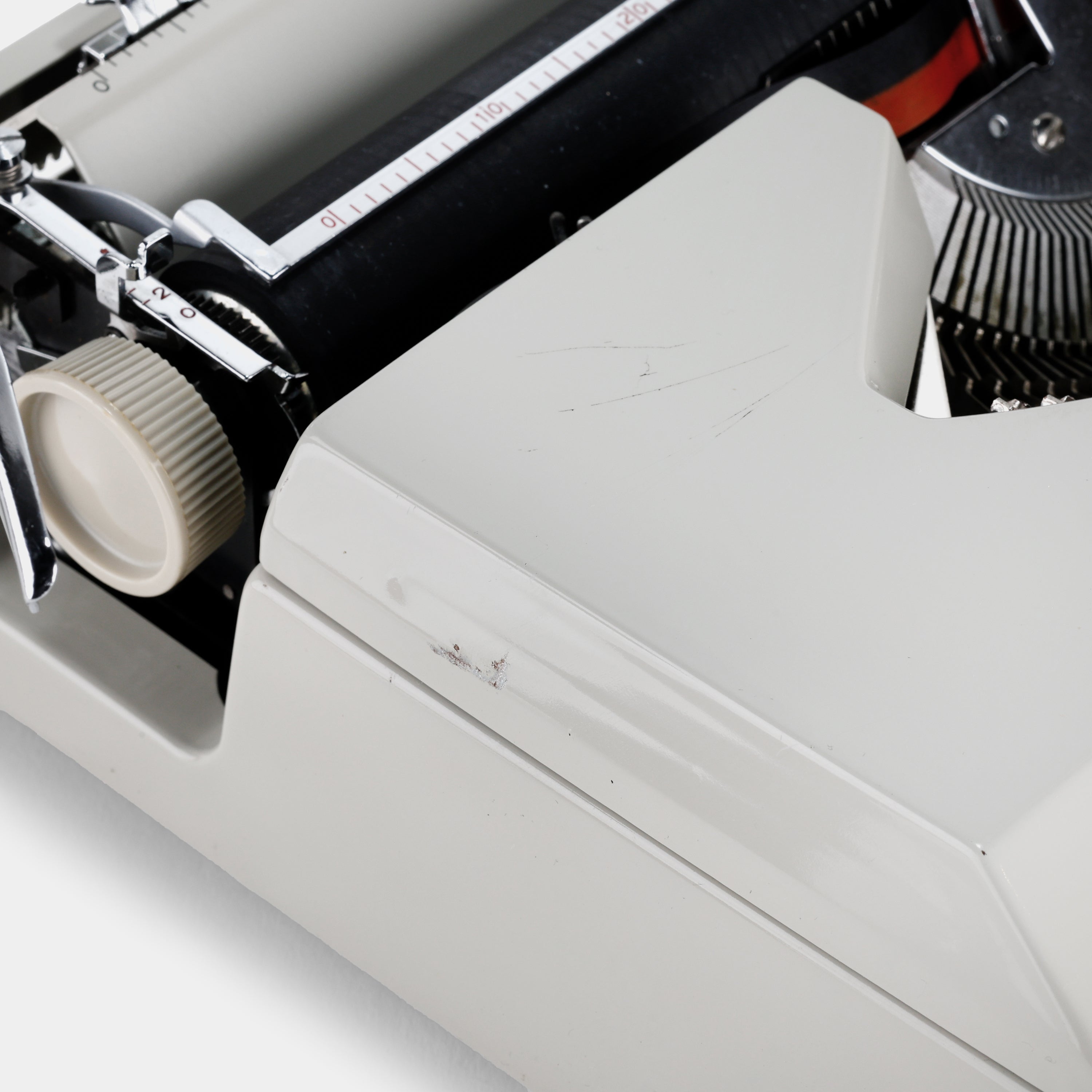 Underwood 255 Grey Manual Typewriter and Case