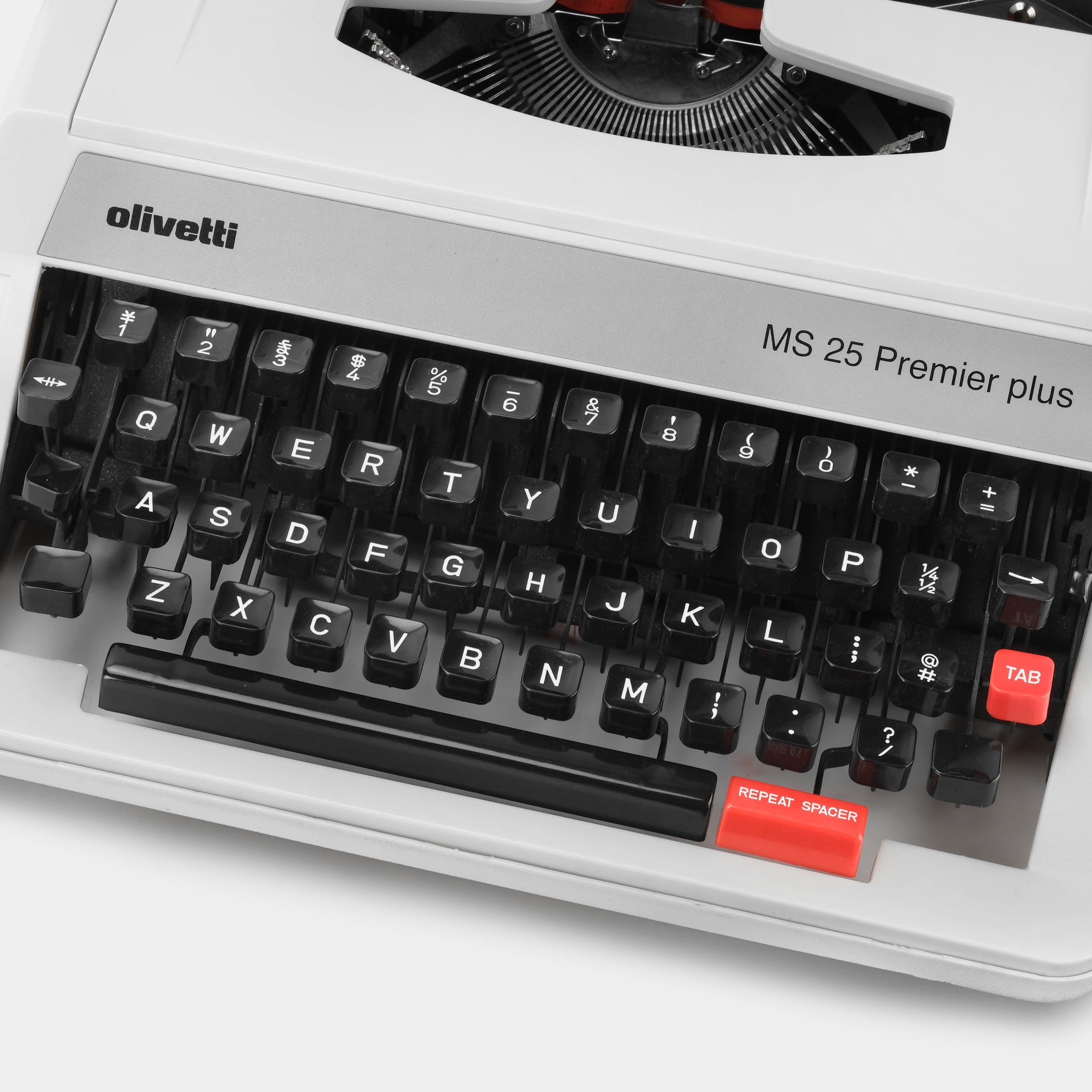 Olivetti MS 25 Premier Plus Ivory Manual Typewriter and Case