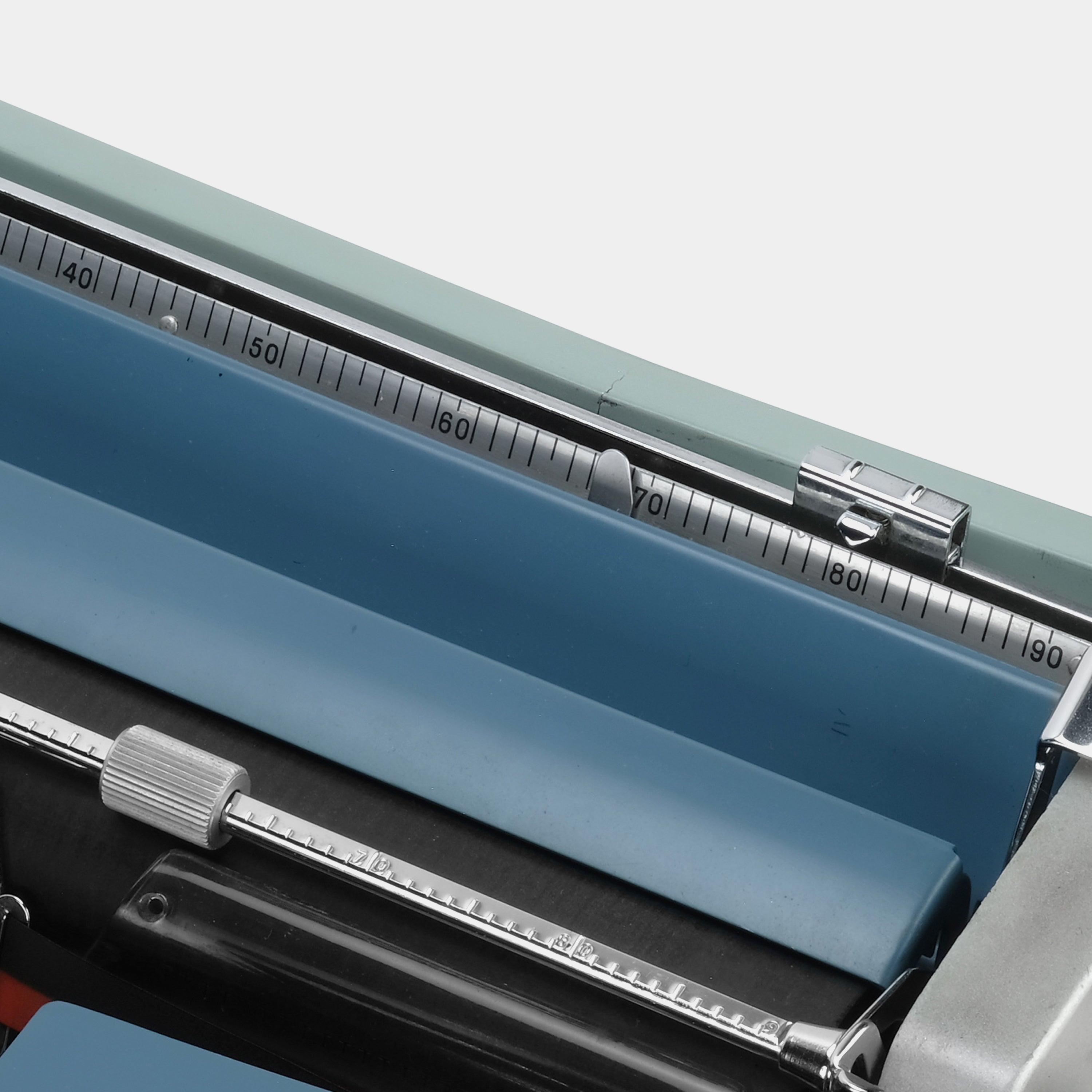 Olivetti Underwood 21 Blue Manual Typewriter