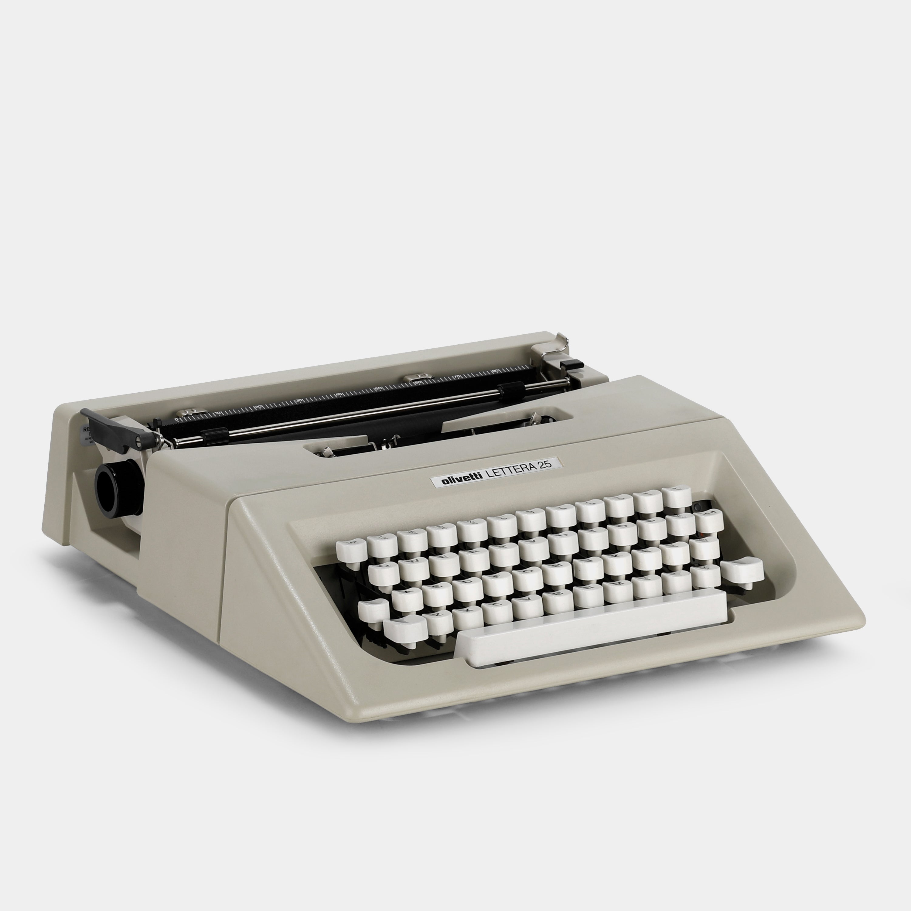 Olivetti Lettera 25 Cream Manual Typewriter