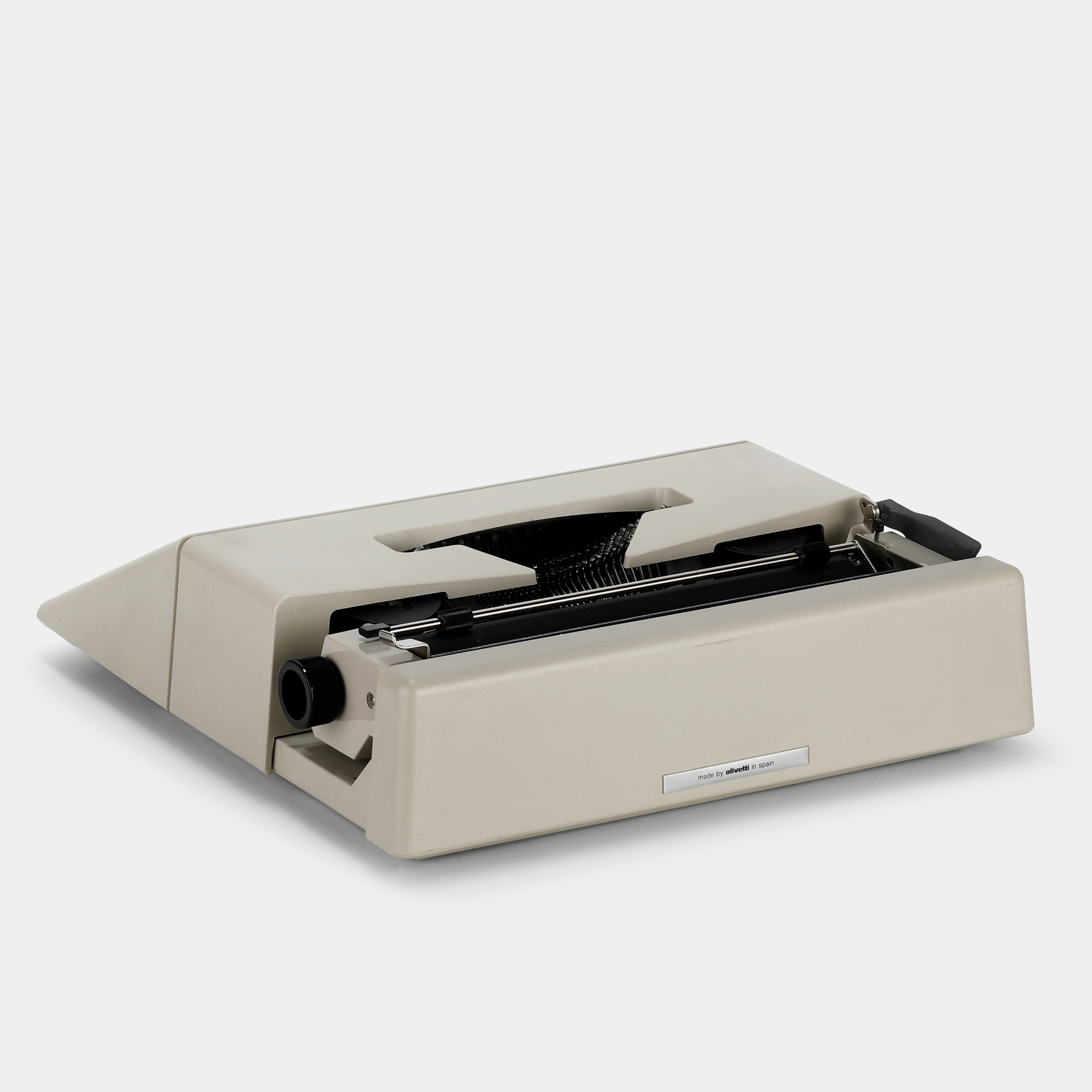 Olivetti Lettera 25 Cream Manual Typewriter