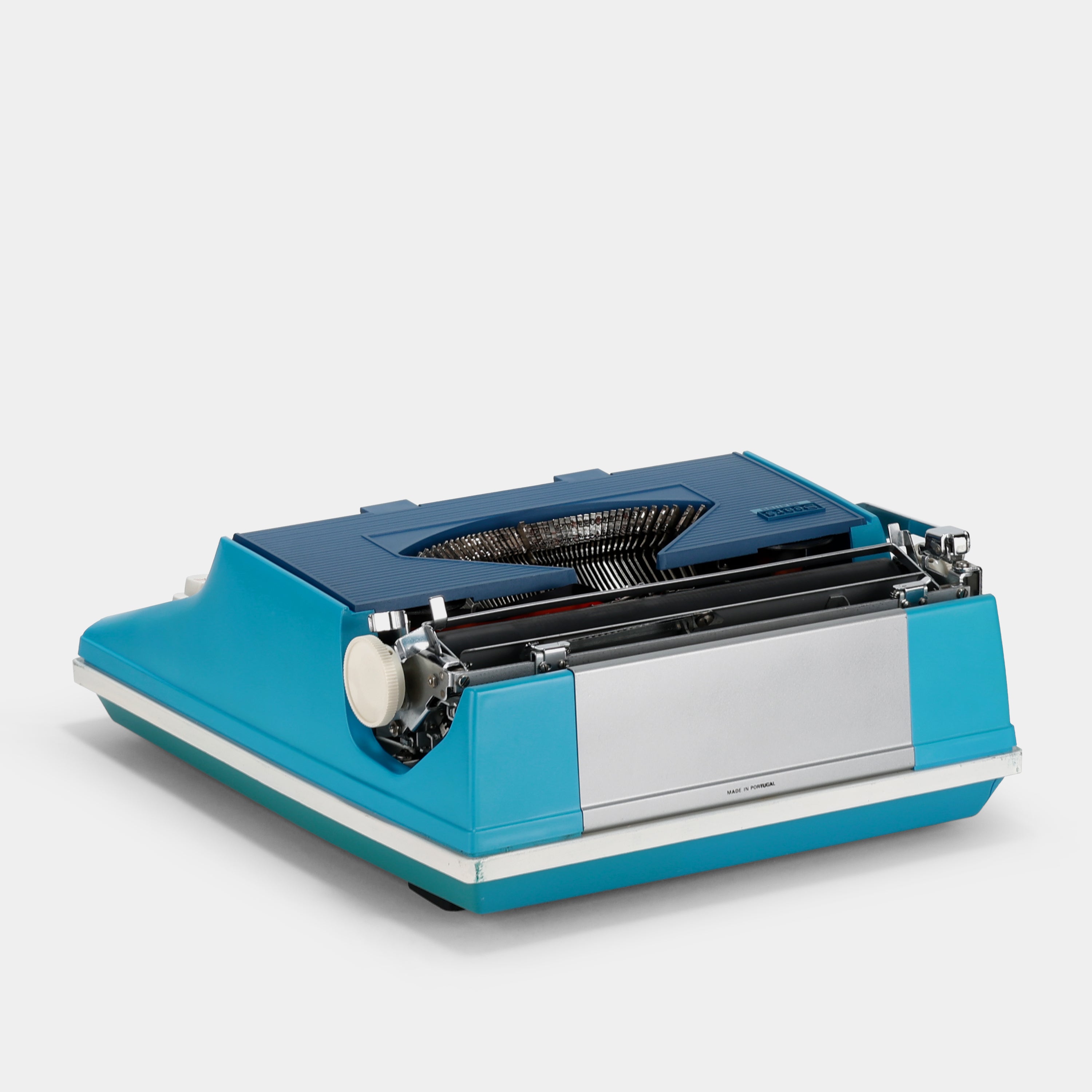 Sears Malibu Blue Manual Typewriter and Case