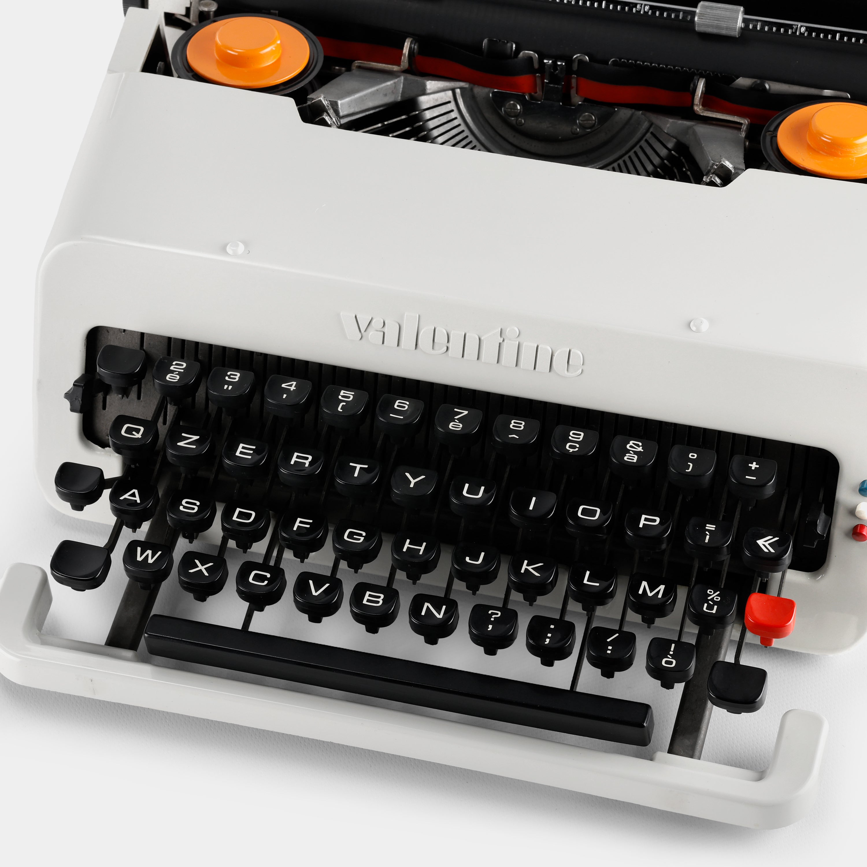 Olivetti Valentine White Manual Typewriter and Case