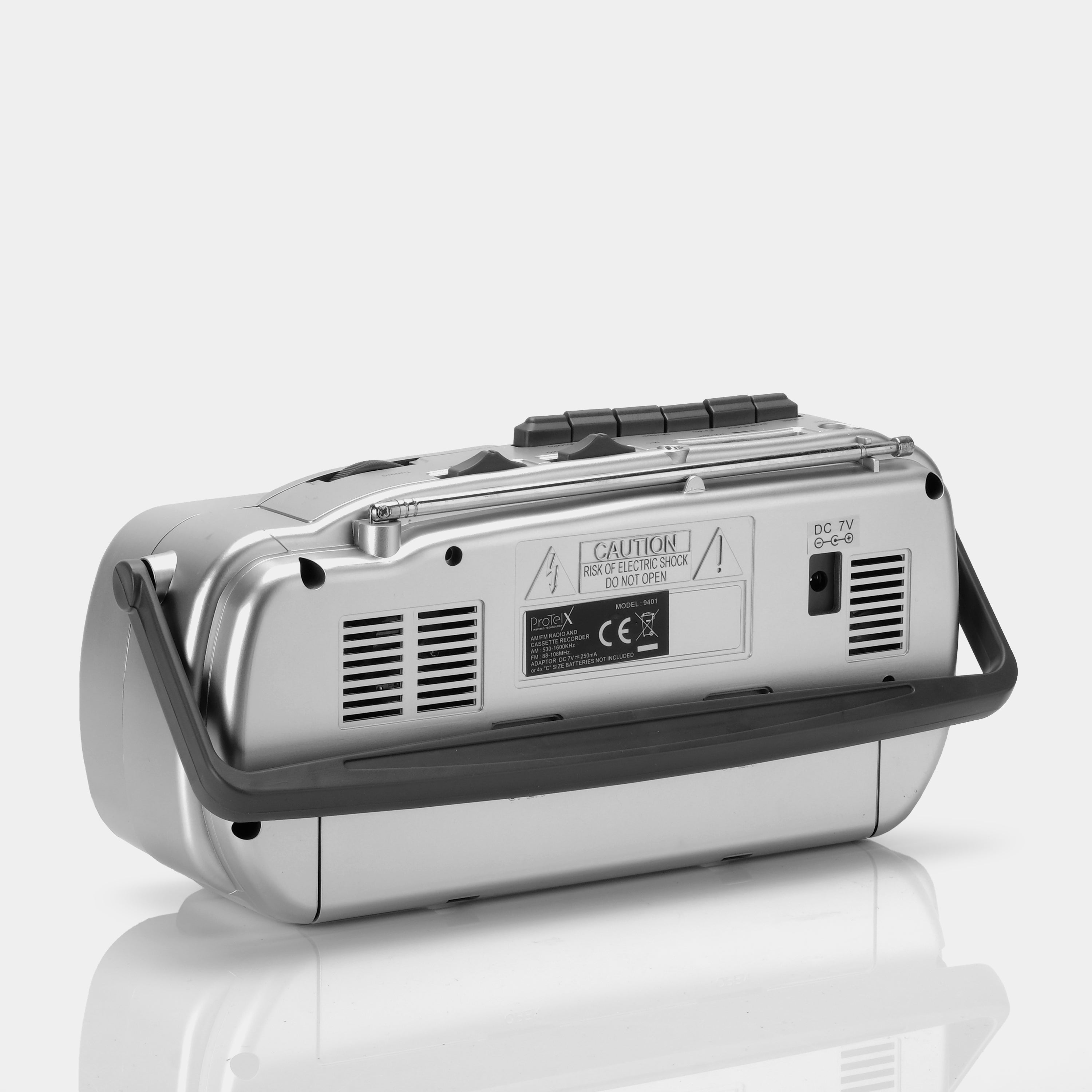 GPO Retro GPO 9401 Portable AM/FM Radio Cassette Recorder Player