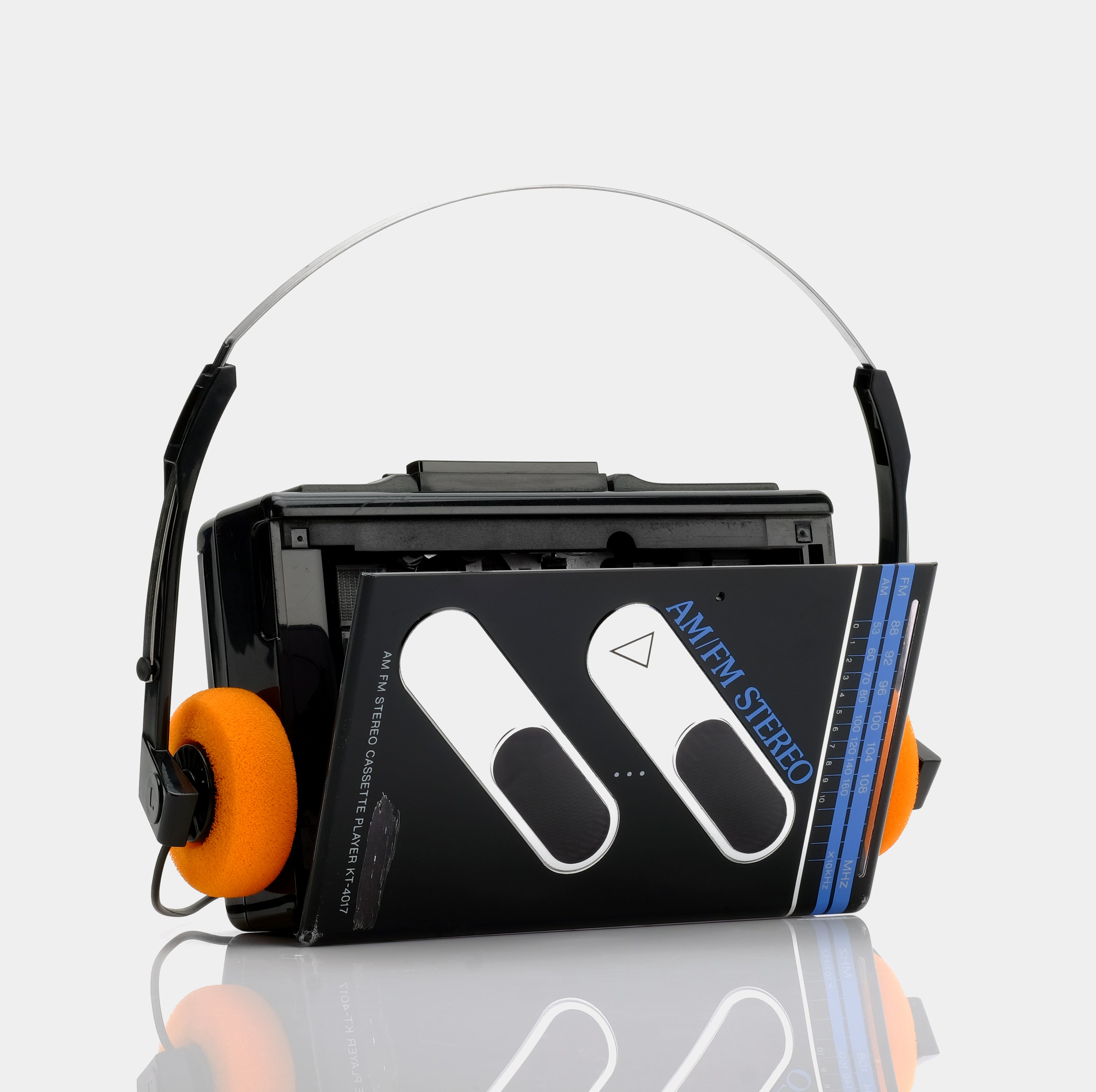 Toshiba KT-4017 Stereo AM/FM Portable Cassette Player