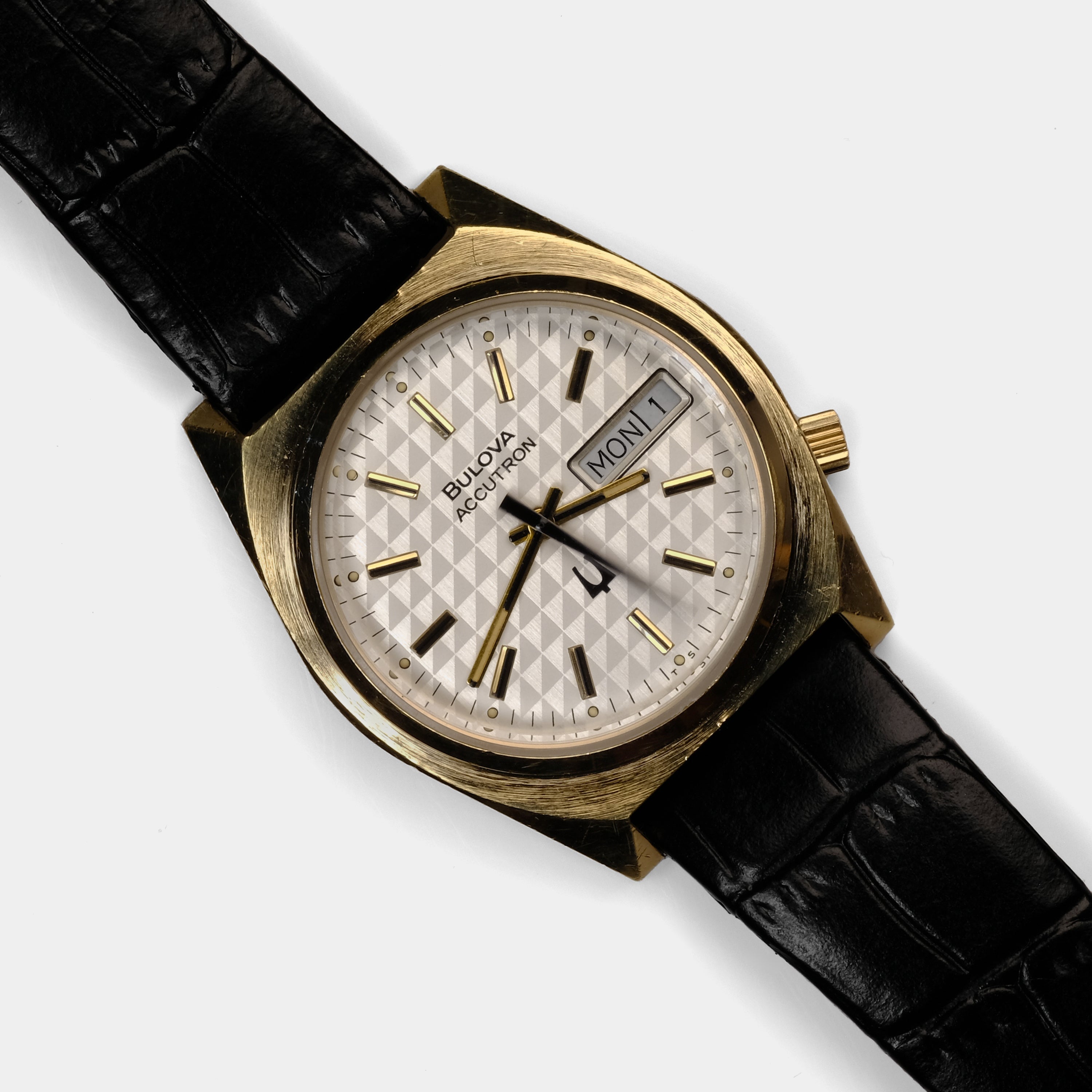 Accutron By Bulova Day-Date "Pyramid Dial" ref. 22537Y Circa 1976 Wristwatch