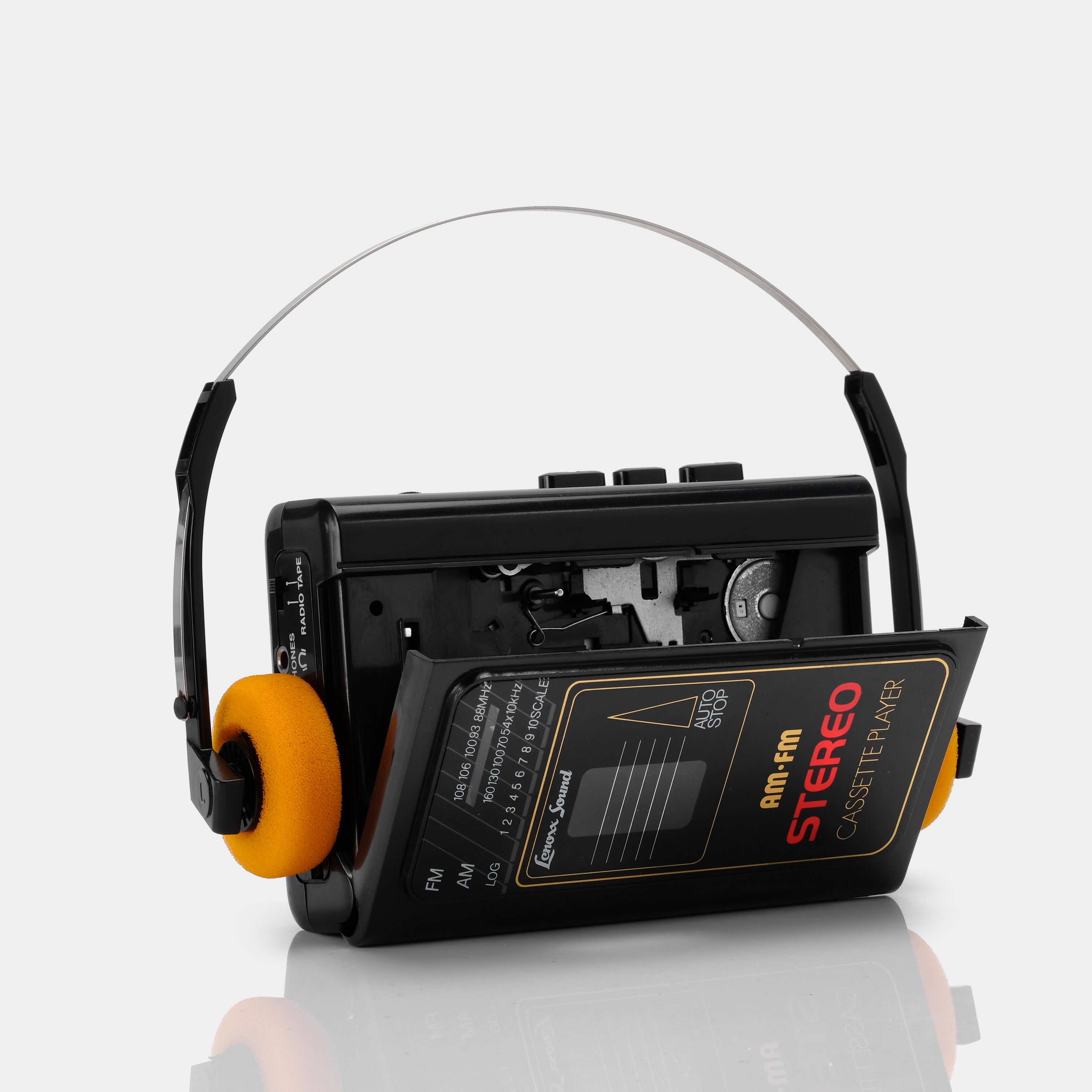 Lenoxx Sound Model 909 AM/FM Portable Cassette Player