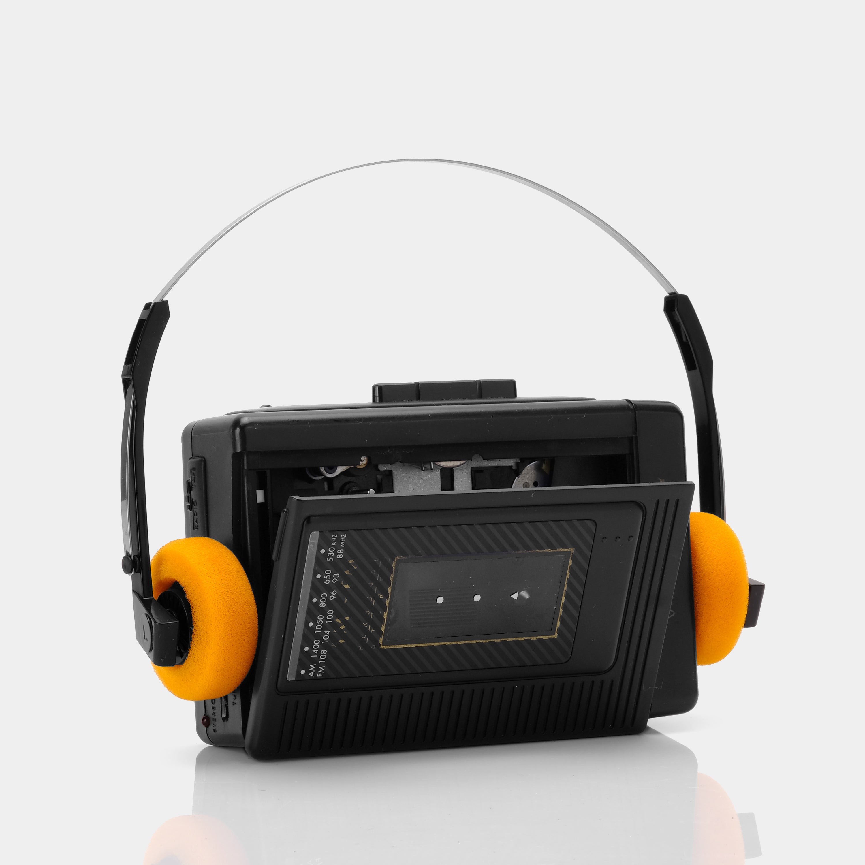 Magnavox AQ-6591 AF/FM Portable Cassette Player (B-Grade)