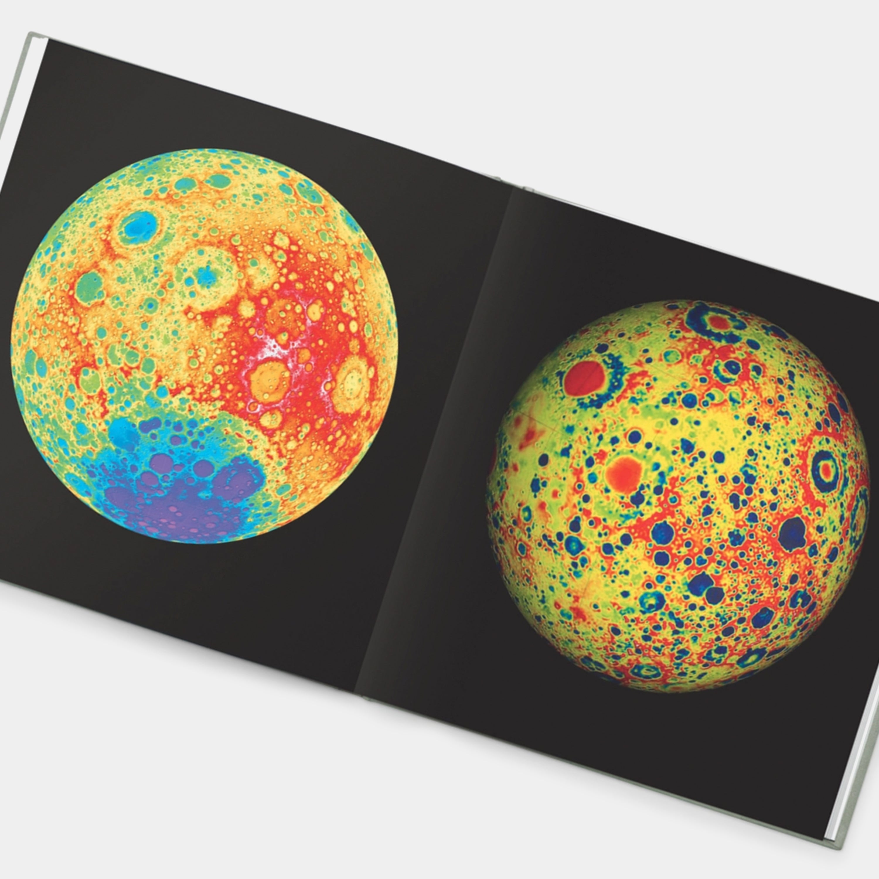 Sun and Moon: A Story of Astronomy, Photography and Cartography Phaidon Book