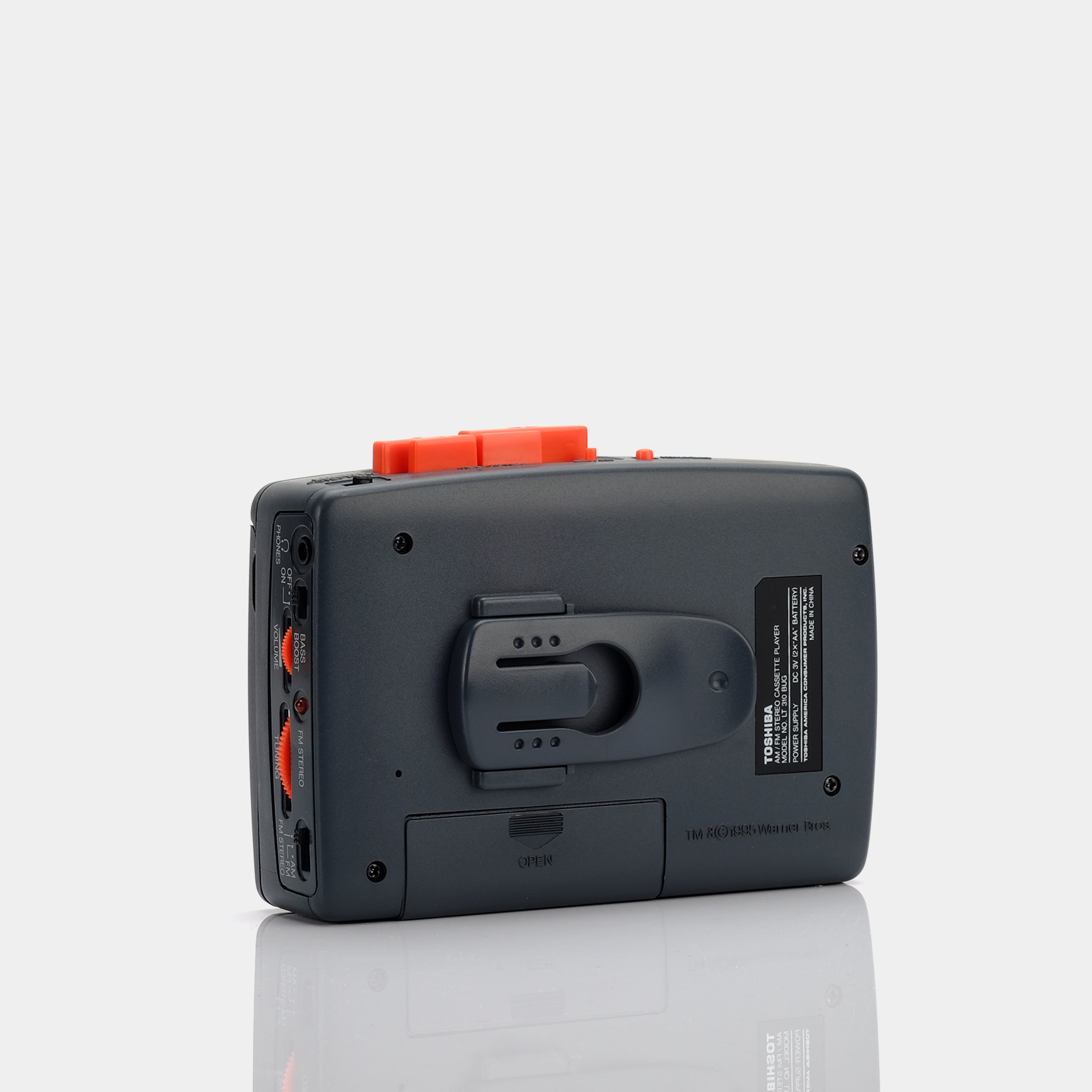 Toshiba Bugs Bunny AM/FM Portable Cassette Player