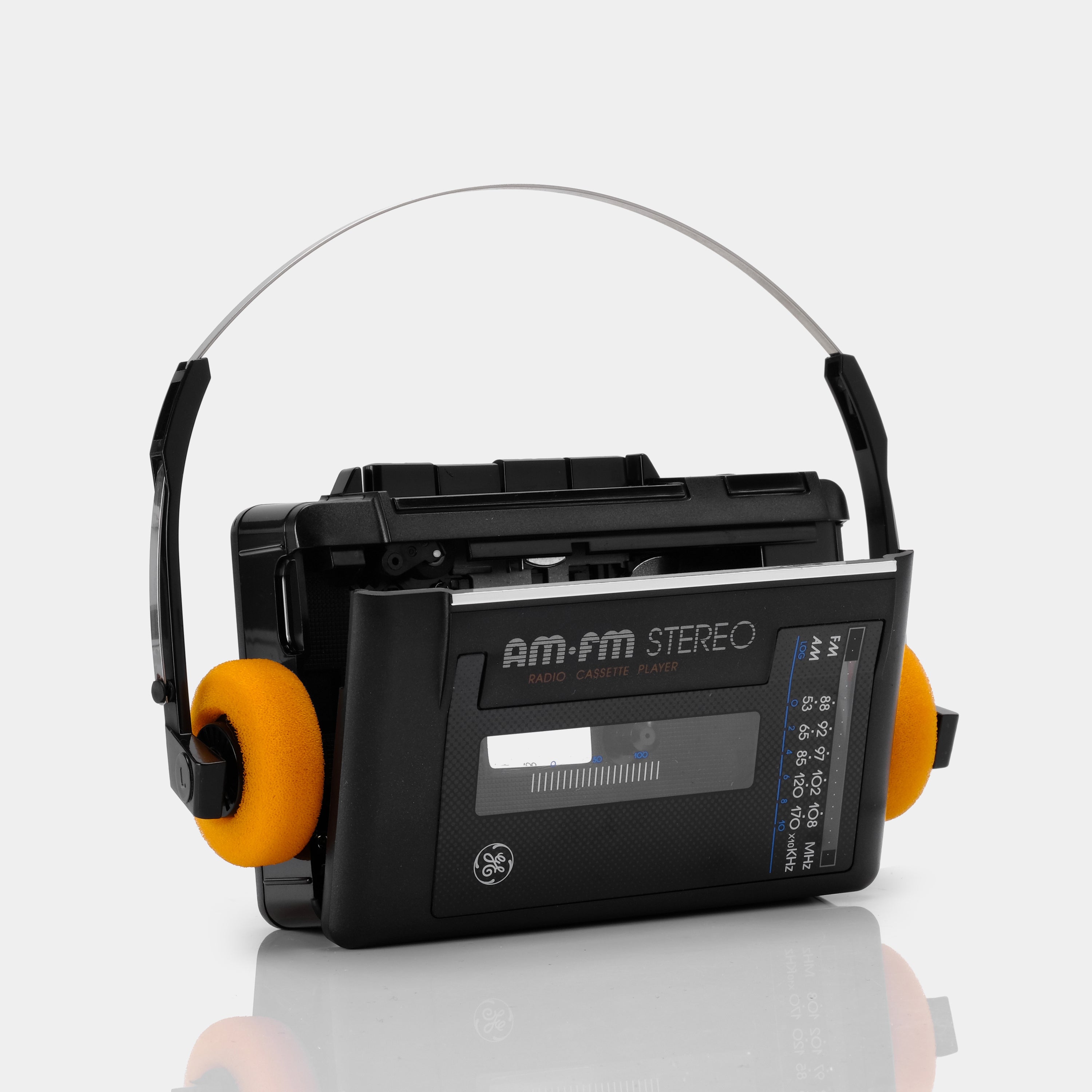 General Electric Model 3-5473C AM/FM Portable Cassette Player