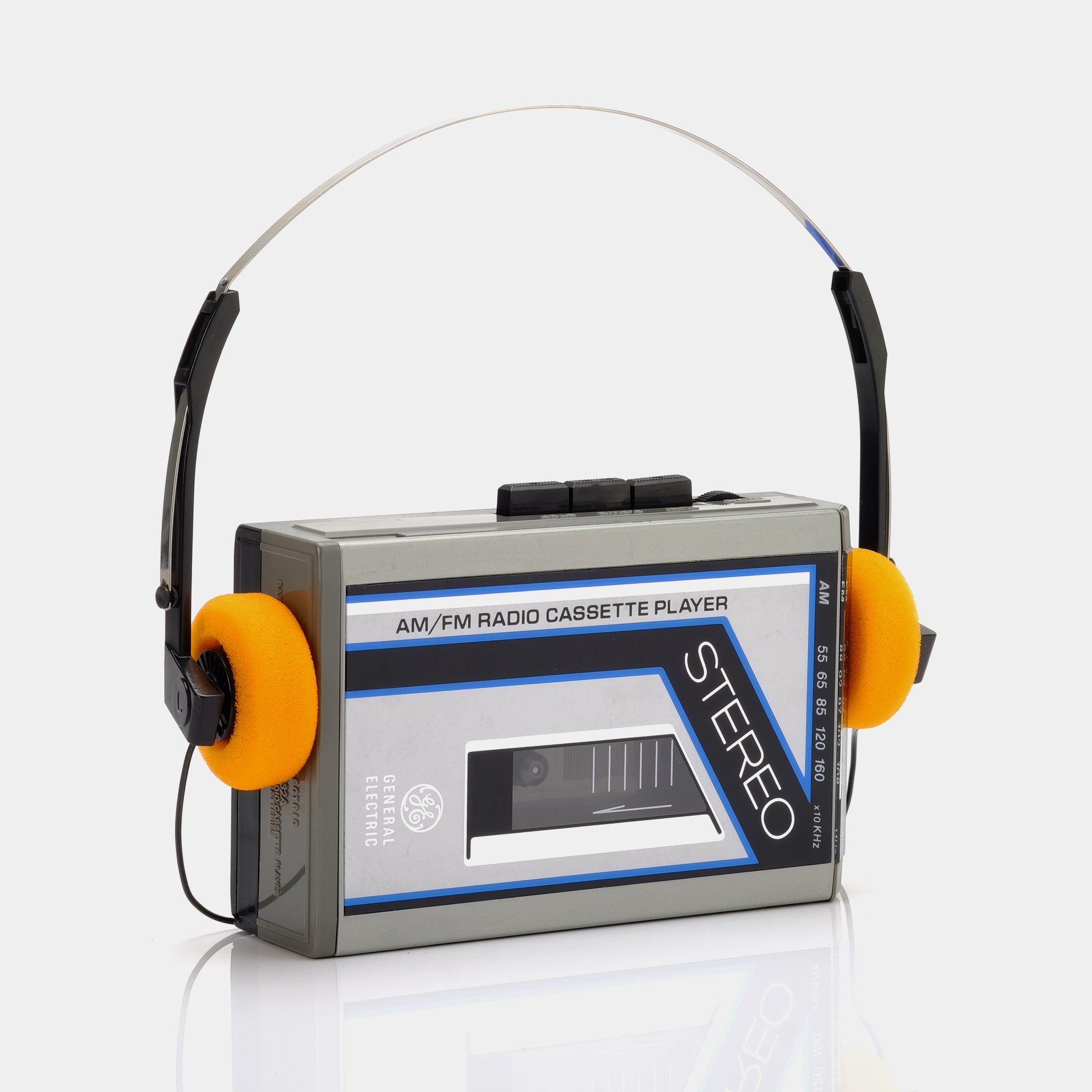 General Electric 3-5432A AM/FM Portable Cassette Player