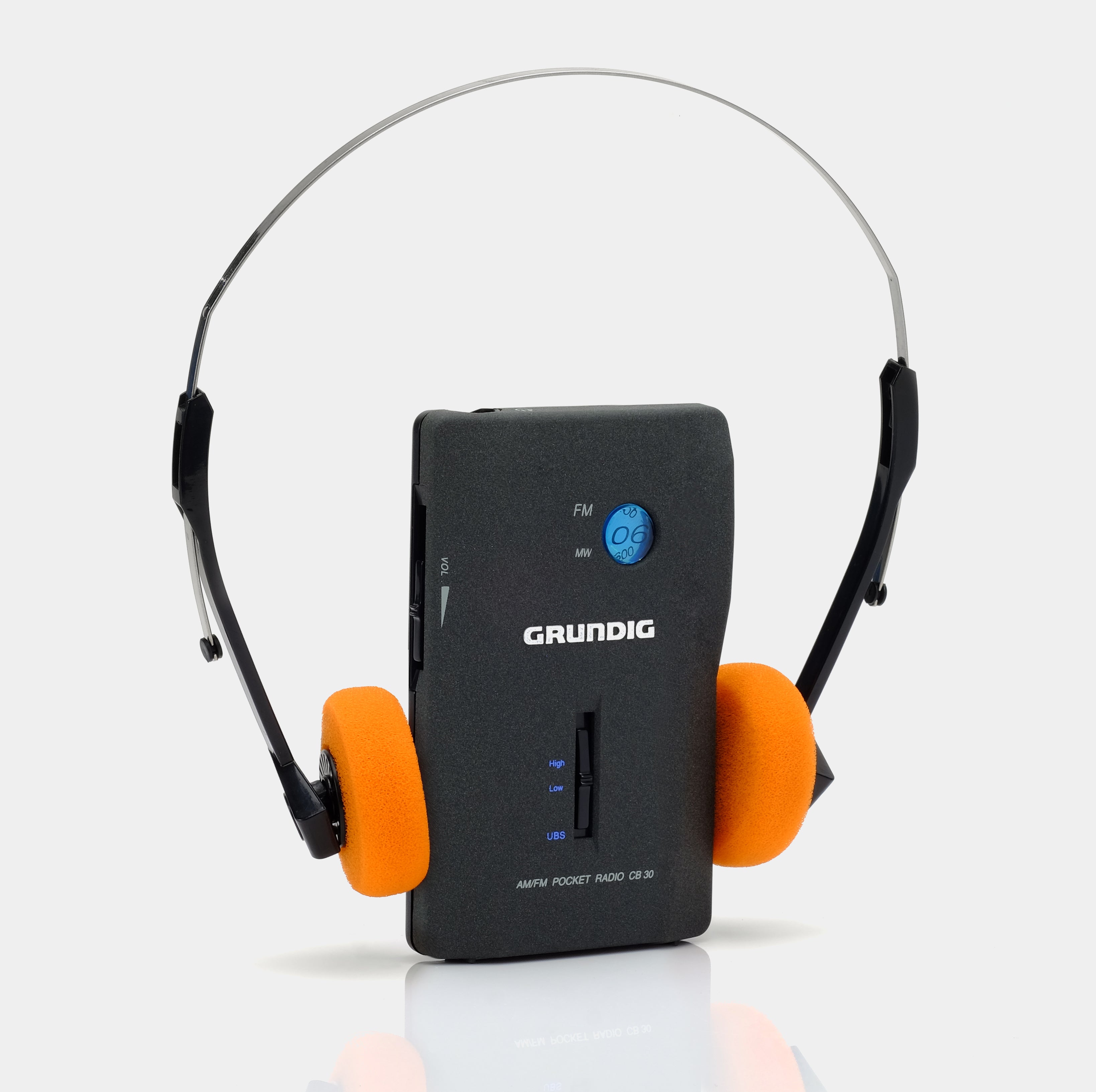 Grundig CB30 G.DF 80 AM/FM Portable Radio