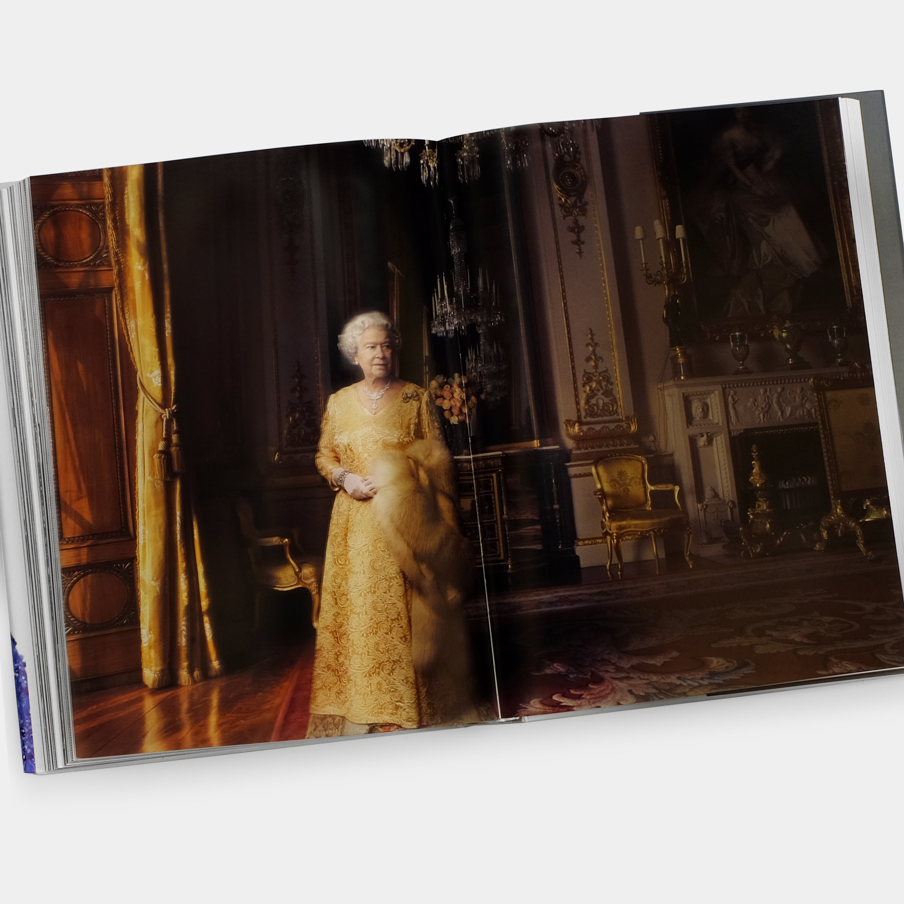 Her Majesty: A Photographic History 1926–Today by Christoper Warwick and Reuel Golden XL Taschen Book