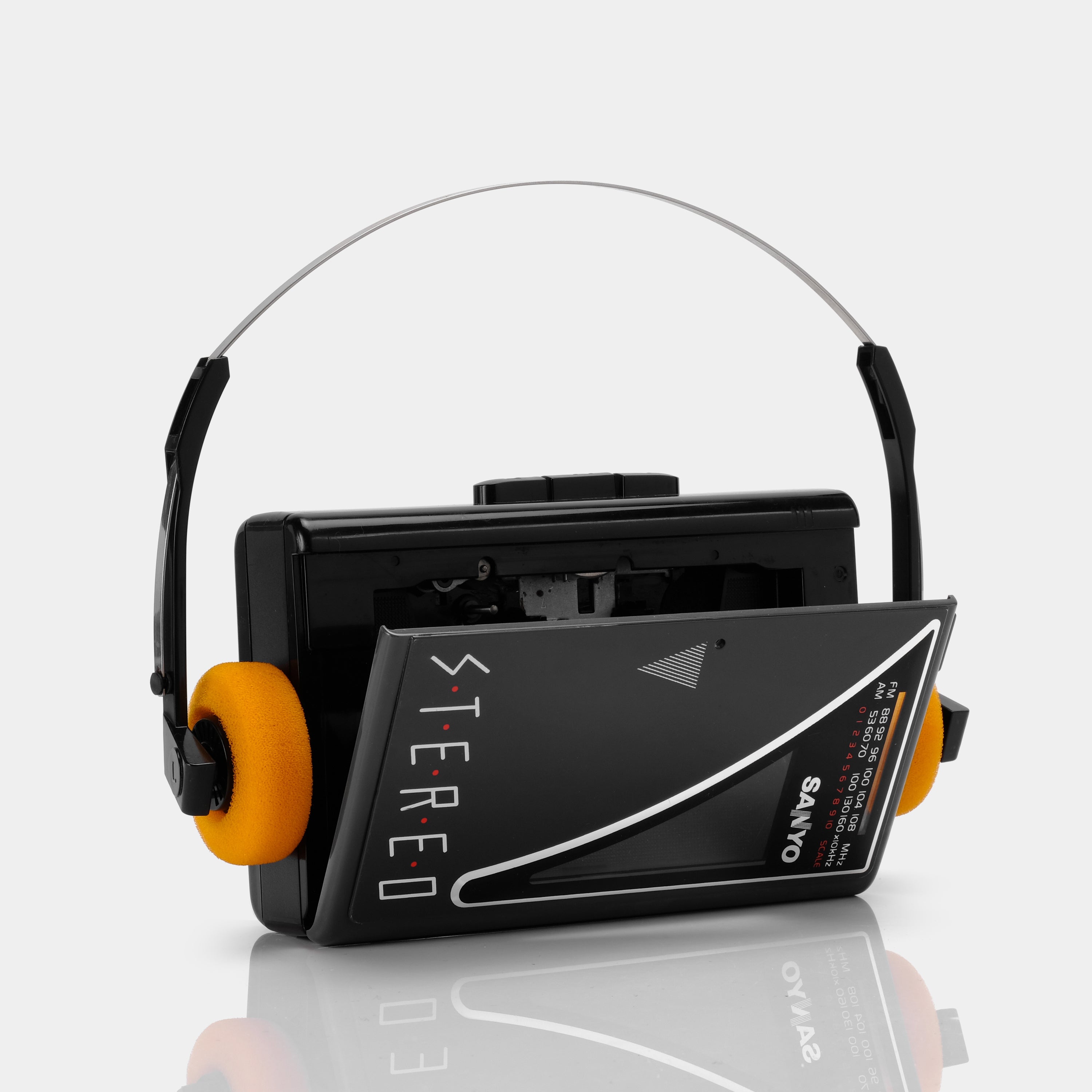 Sanyo MGR64 Stereo AM/FM Portable Cassette Player