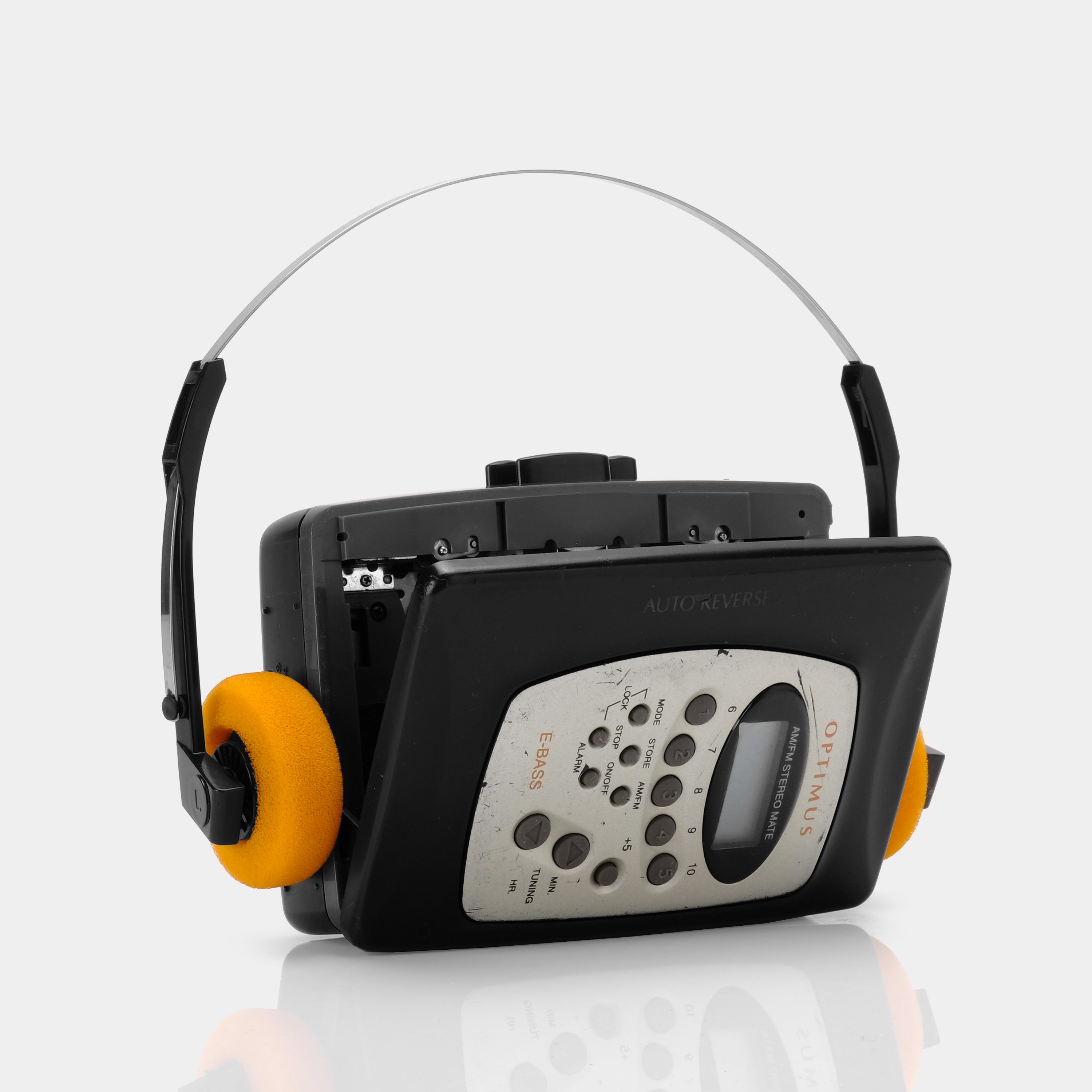 Optimus SCP-84 Auto Reverse AM/FM Portable Cassette Player