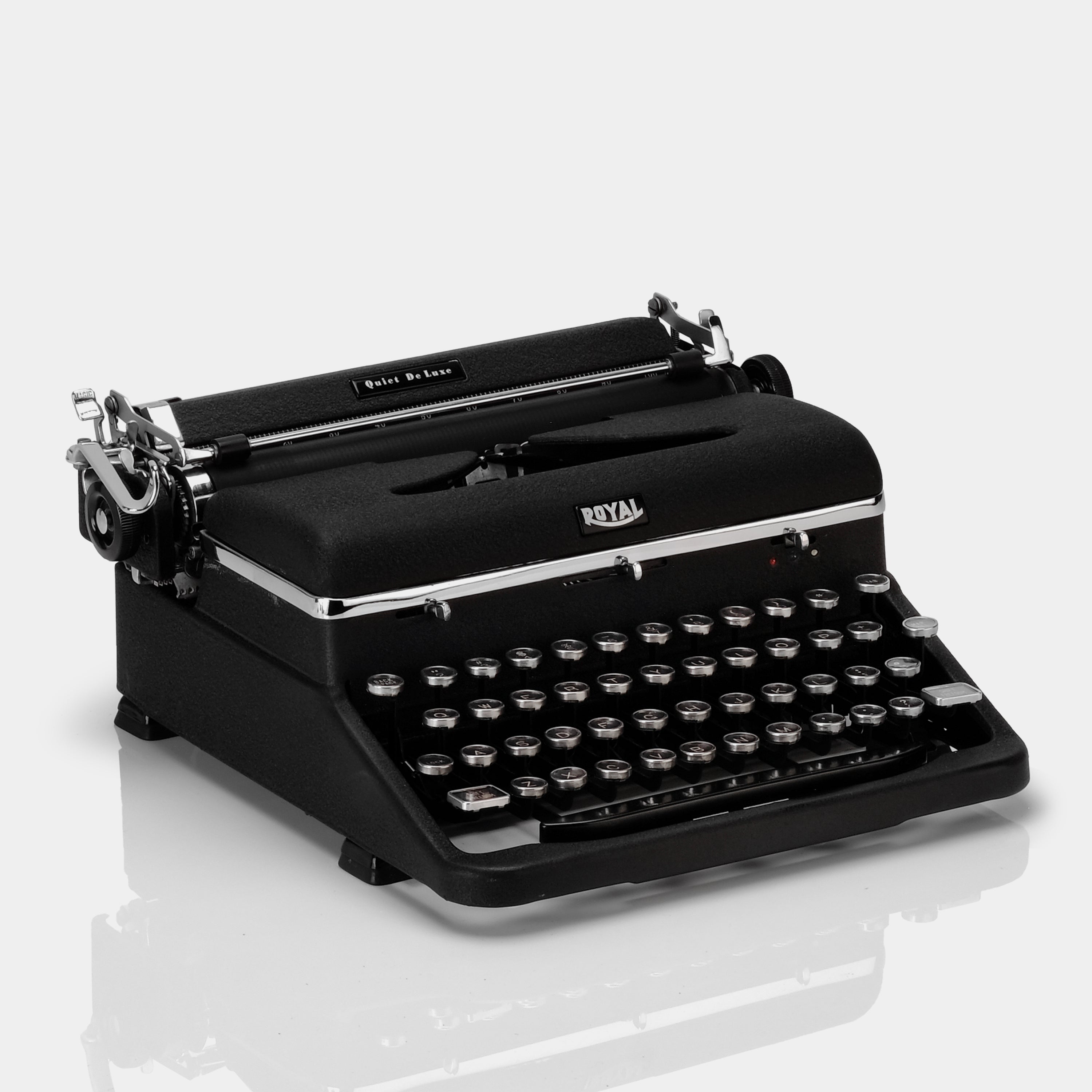 Royal Quiet De Luxe Black Manual Typewriter and Case
