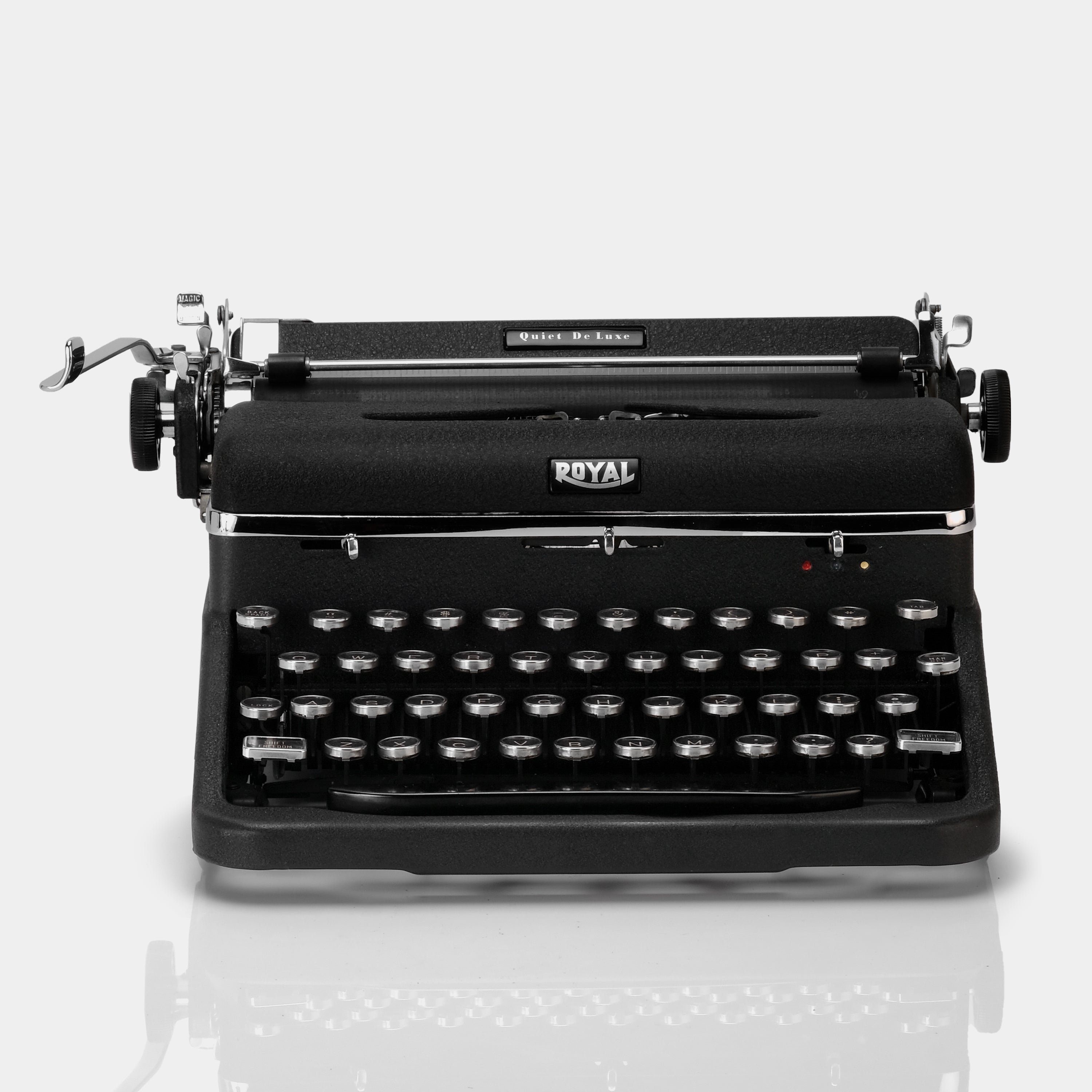Royal Quiet De Luxe Black Manual Typewriter and Case