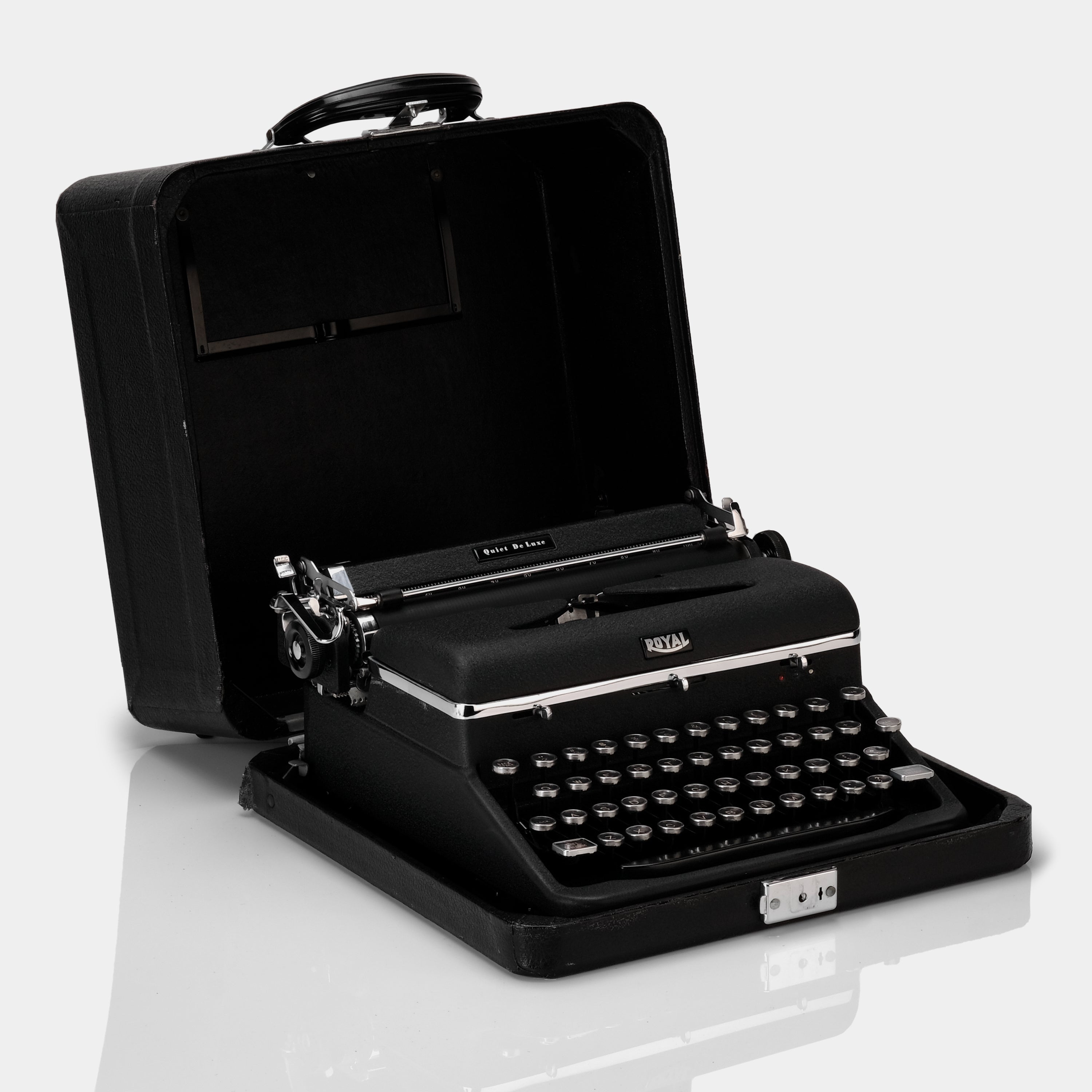 Royal Quiet De Luxe Black Manual Typewriter and Case