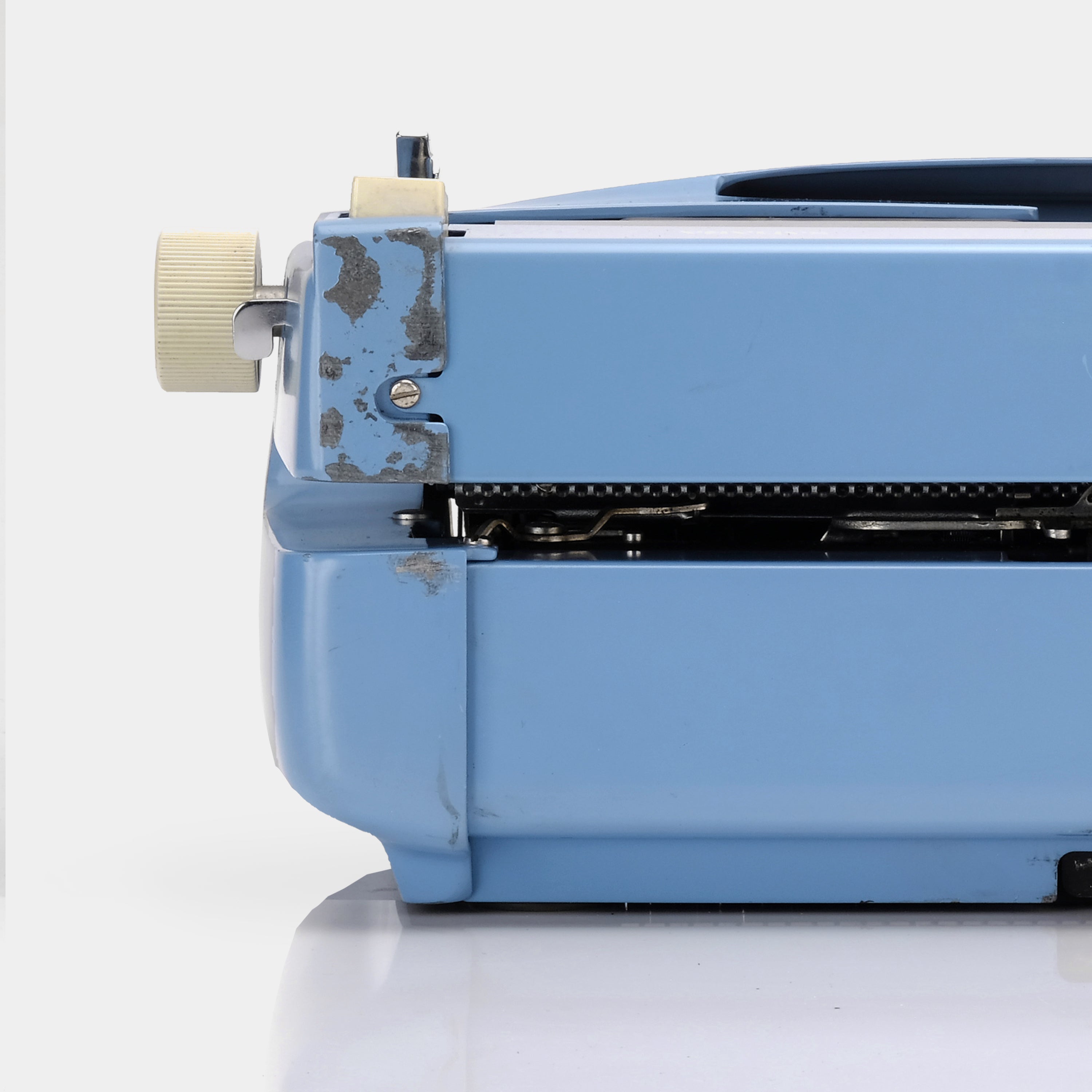 Royal Sahara Blue Manual Typewriter and Case
