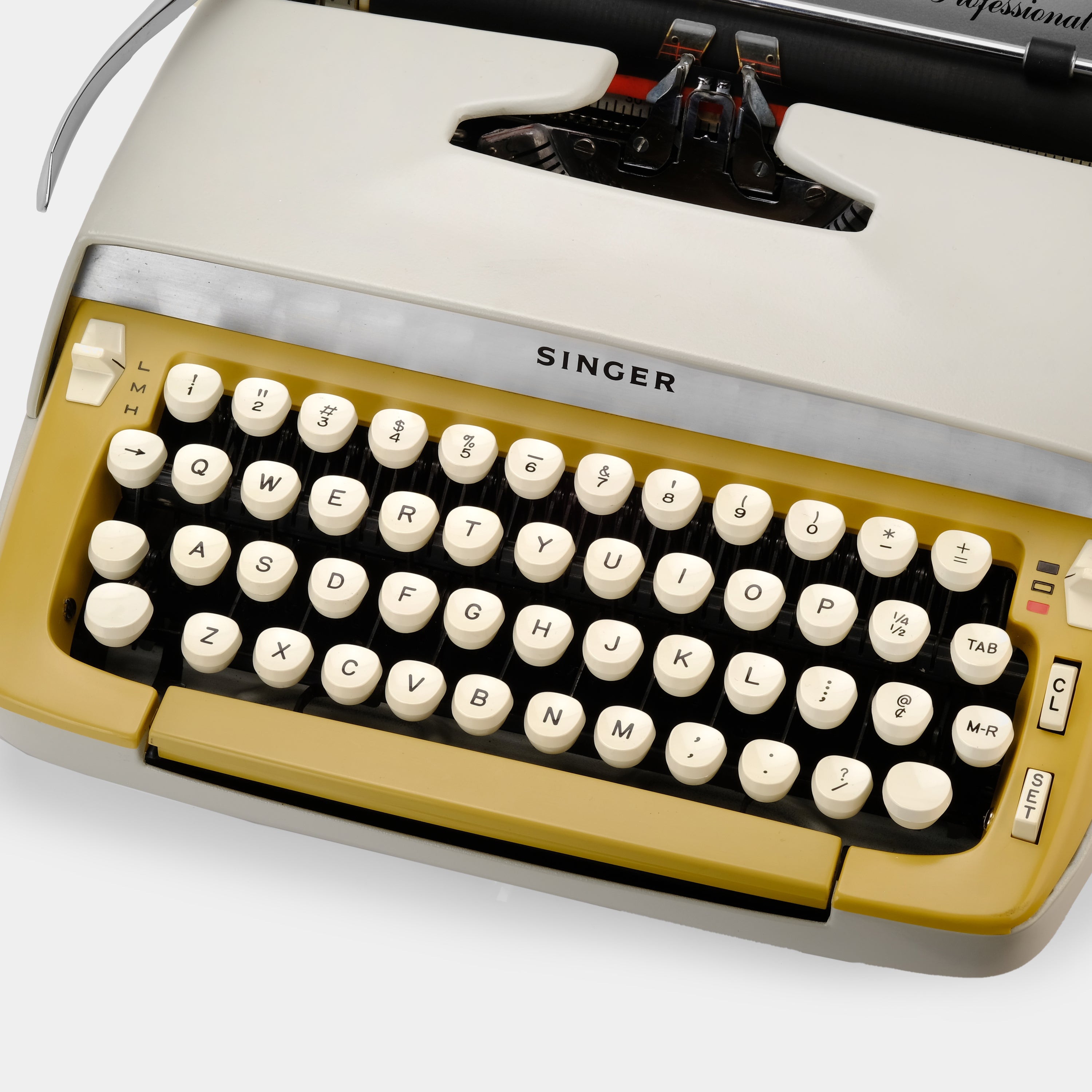 Singer Scholastic Beige Manual Typewriter and Case