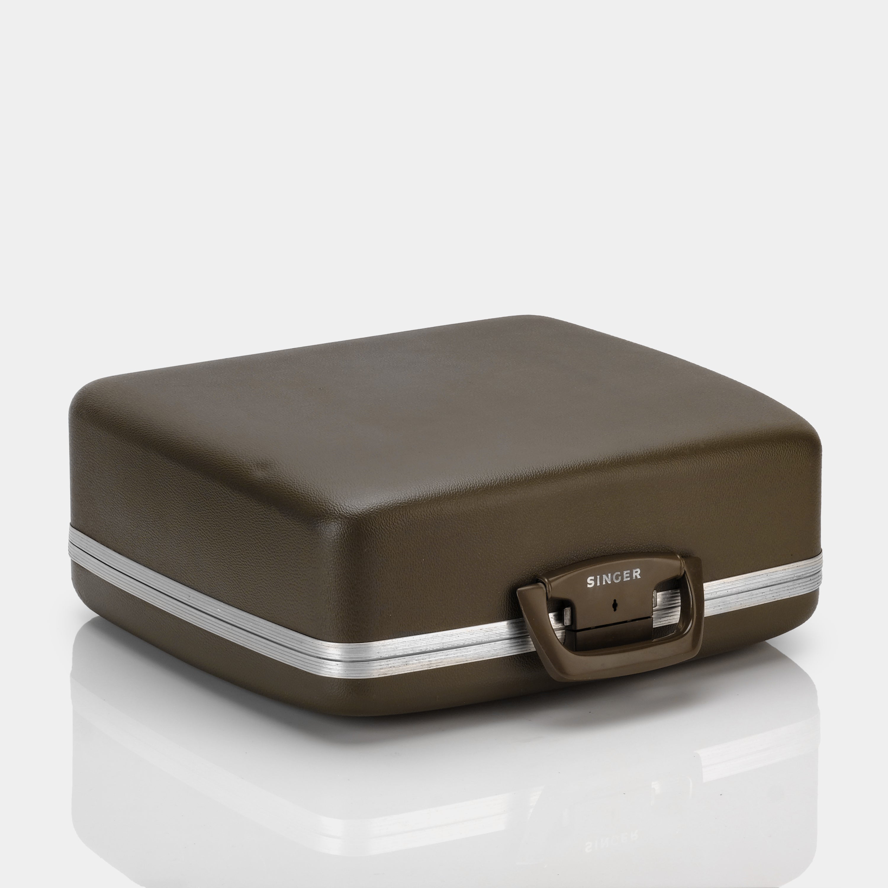 Singer Scholastic Beige Manual Typewriter and Case