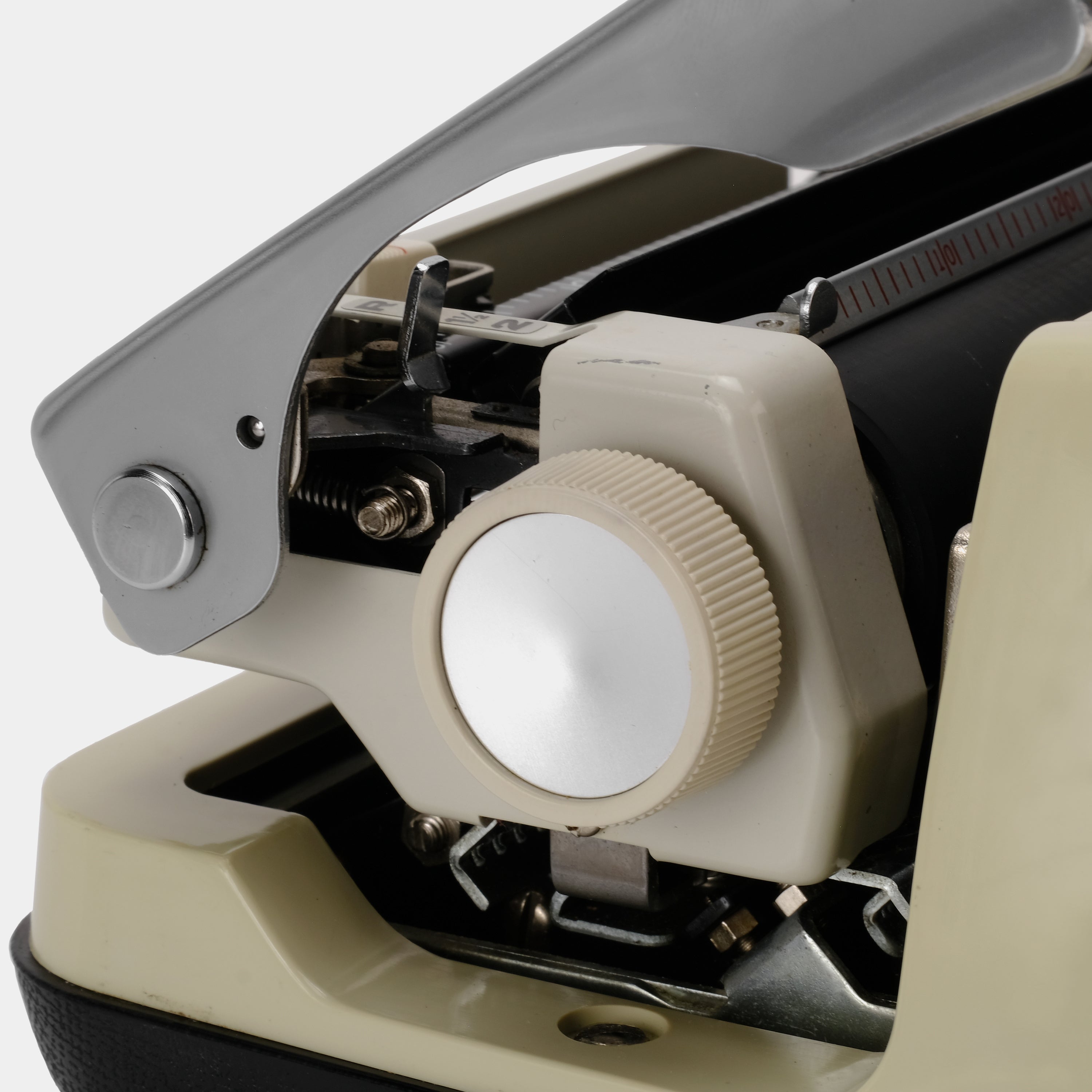 Brother Activator 800T Beige Manual Typewriter and Case