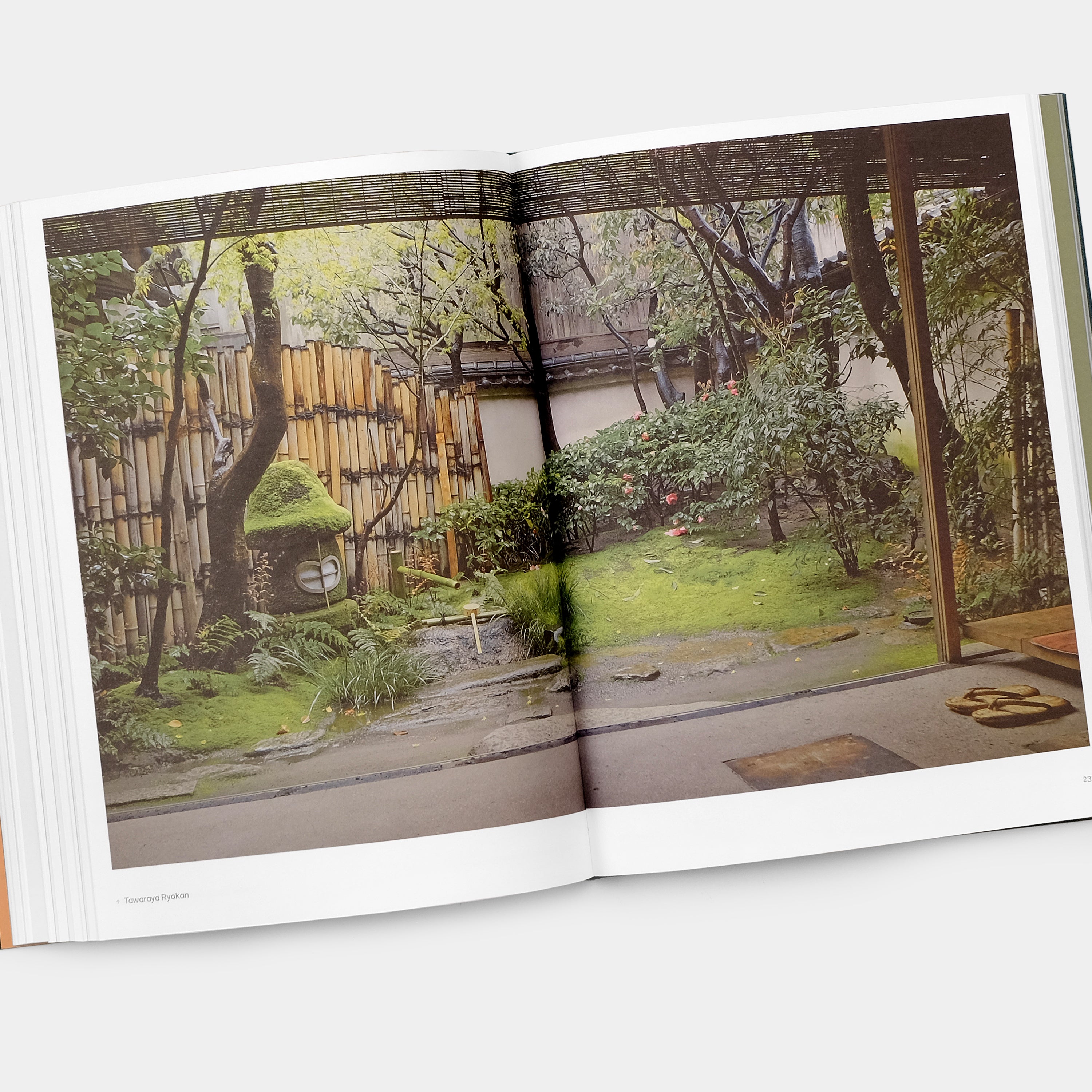 The Japanese Garden by Sophie Walker Phaidon Book