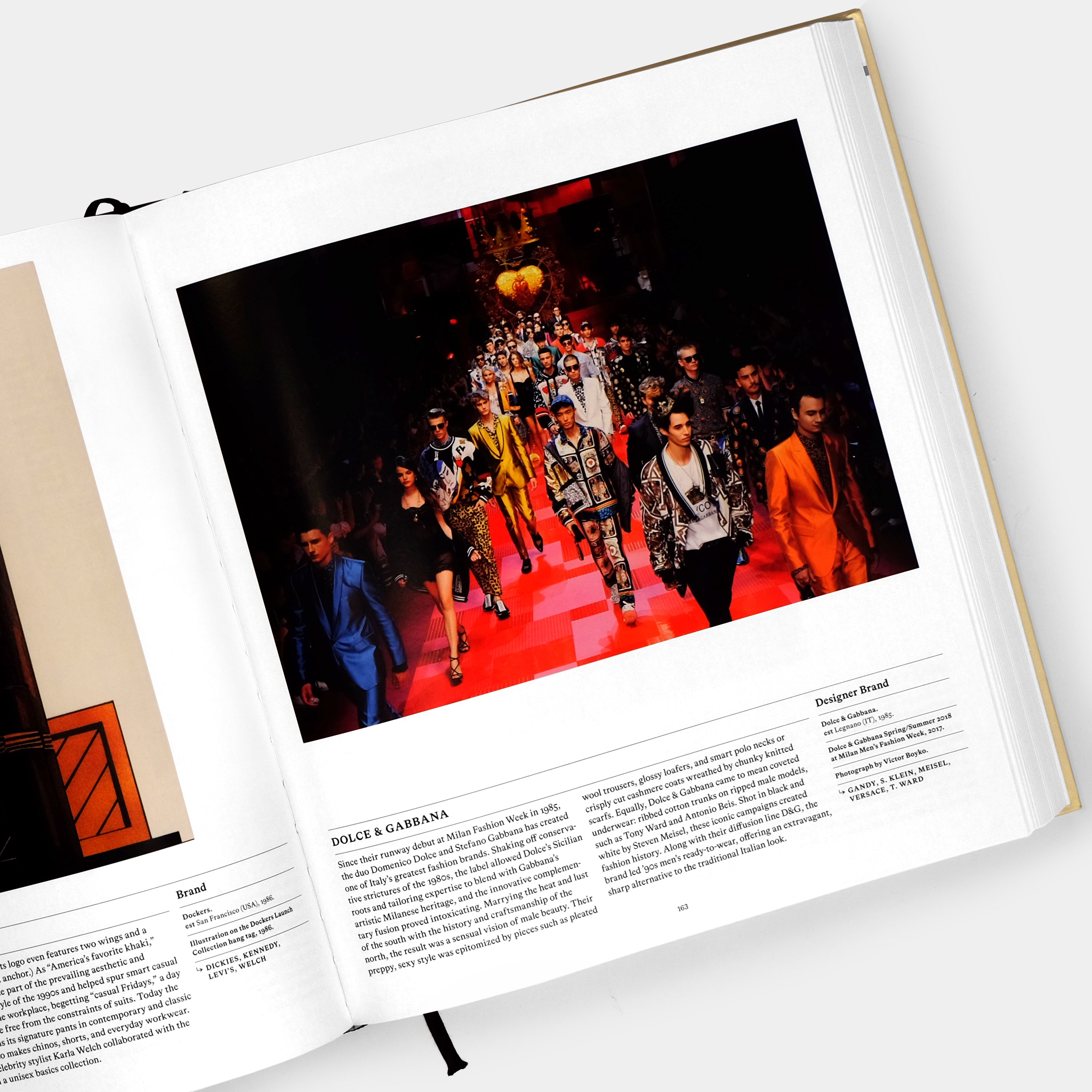 The Men's Fashion Book by Phaidon Editors