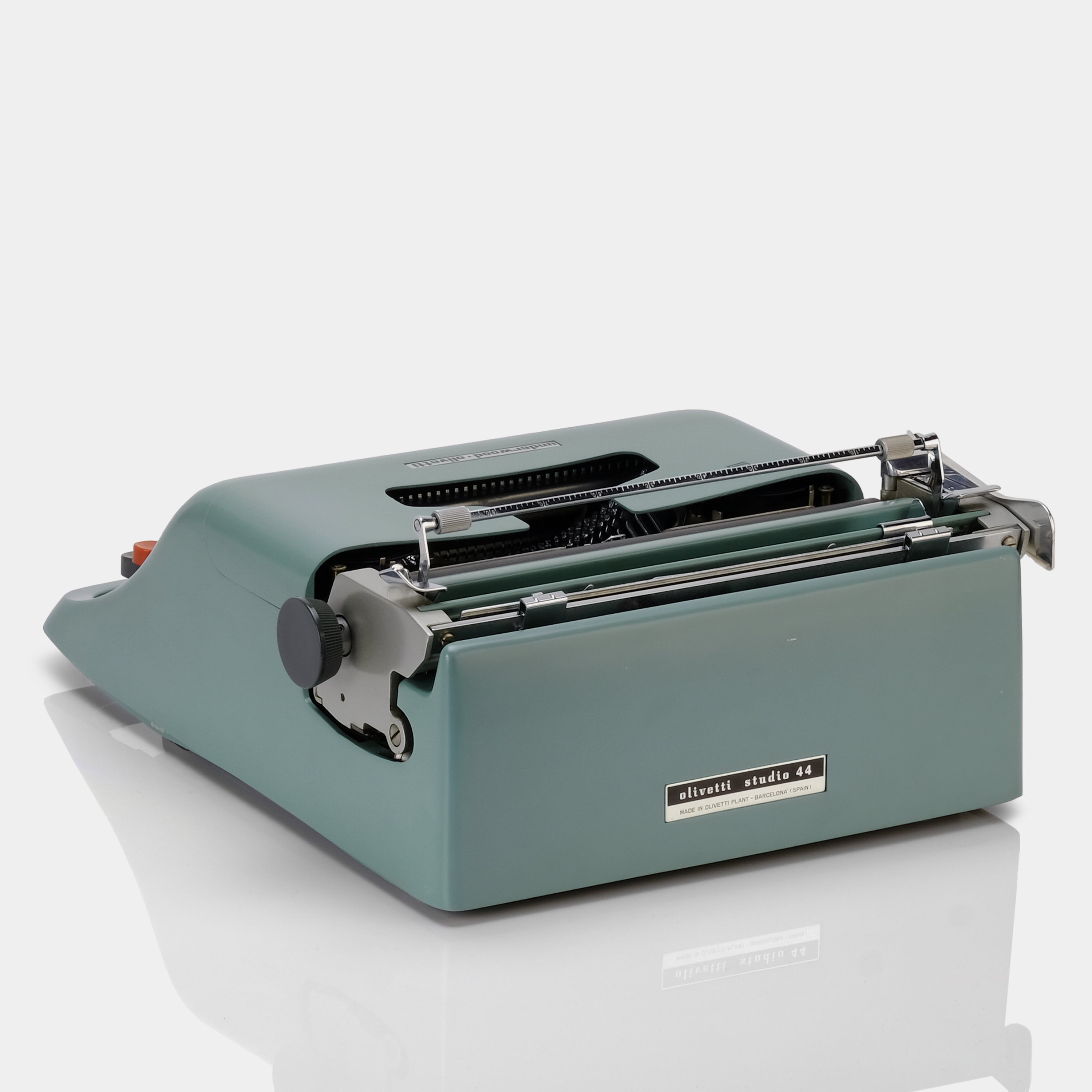 Underwood-Olivetti Studio 44 Dark Mint Green Manual Typewriter and Case