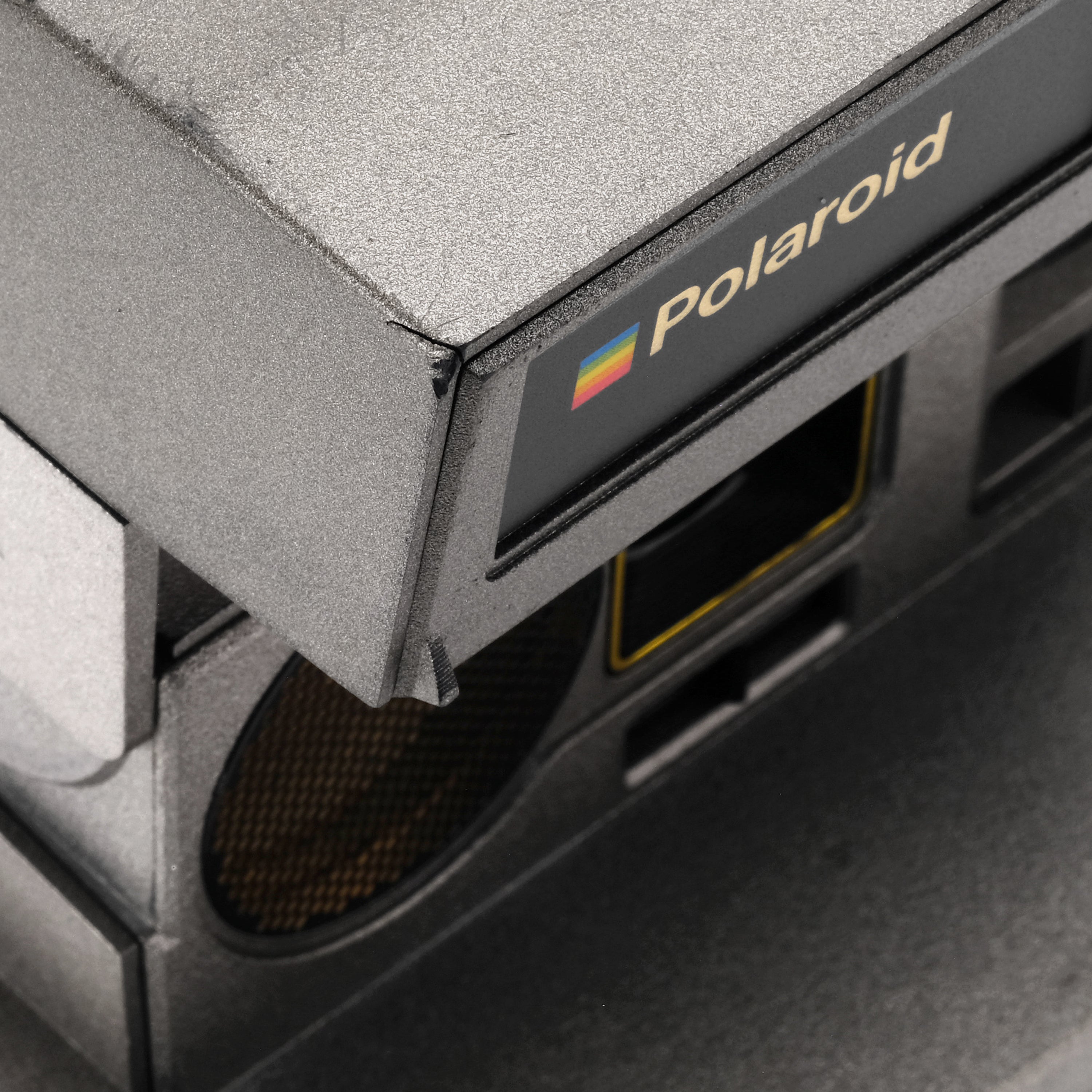 Polaroid 600 Supercolor 670 Deluxe Instant Film Camera