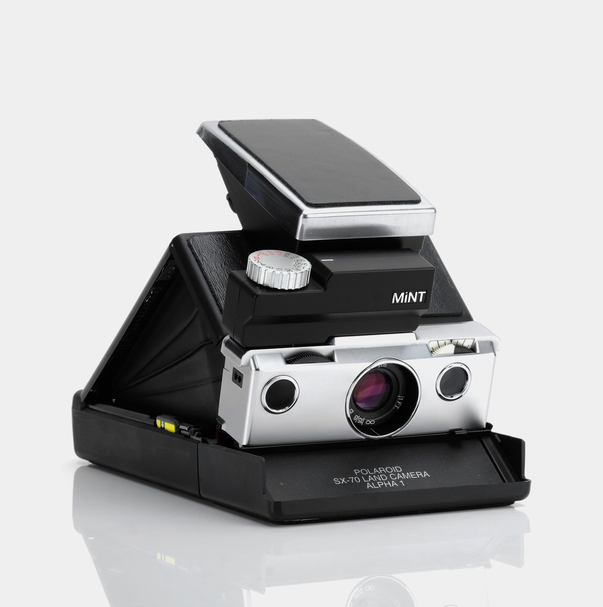 MiNT SLR670 (Type i) Offers Vintage Polaroid Style with Modern Innovation
