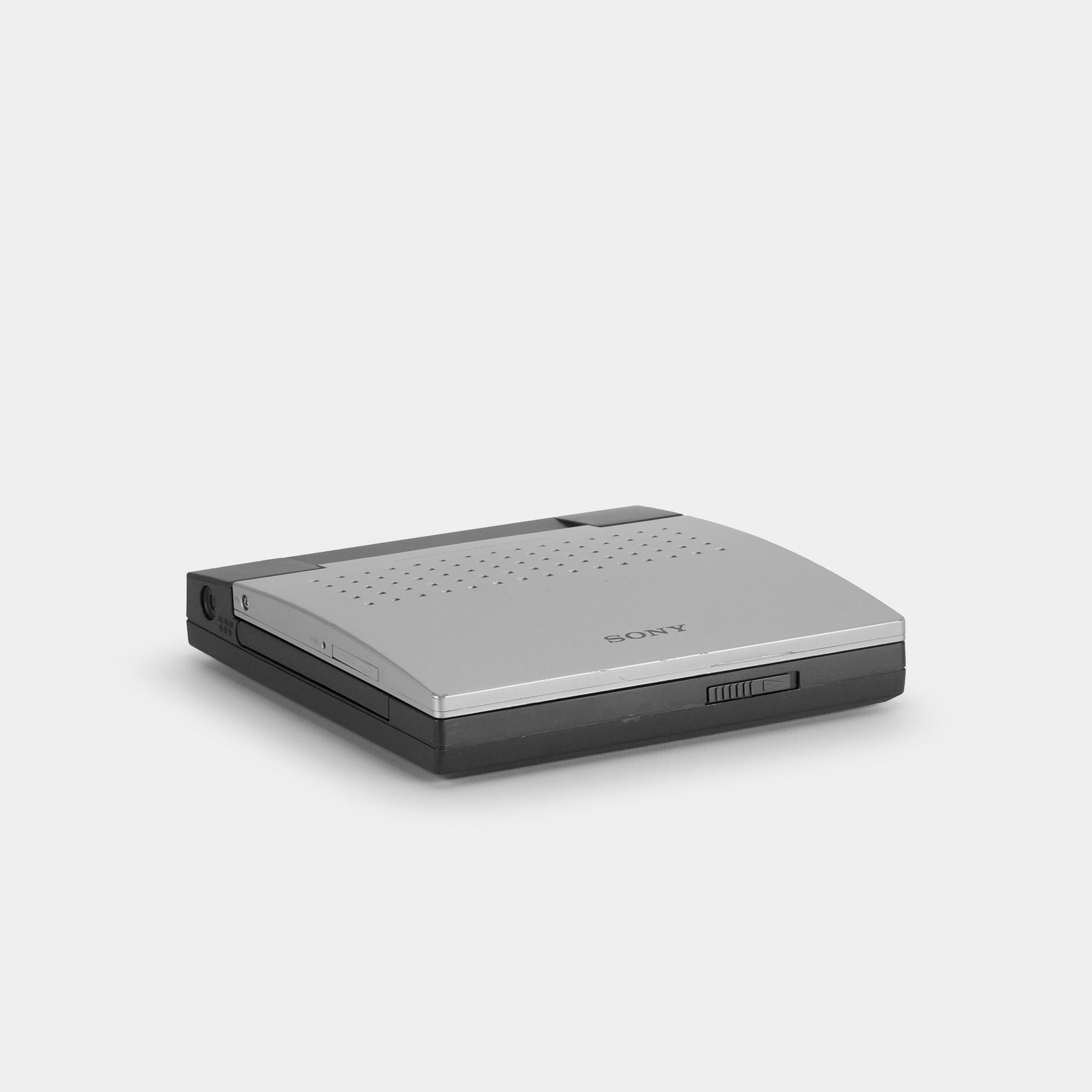 Sony ICF-CD2000 Portable Alarm Clock Radio and CD Player