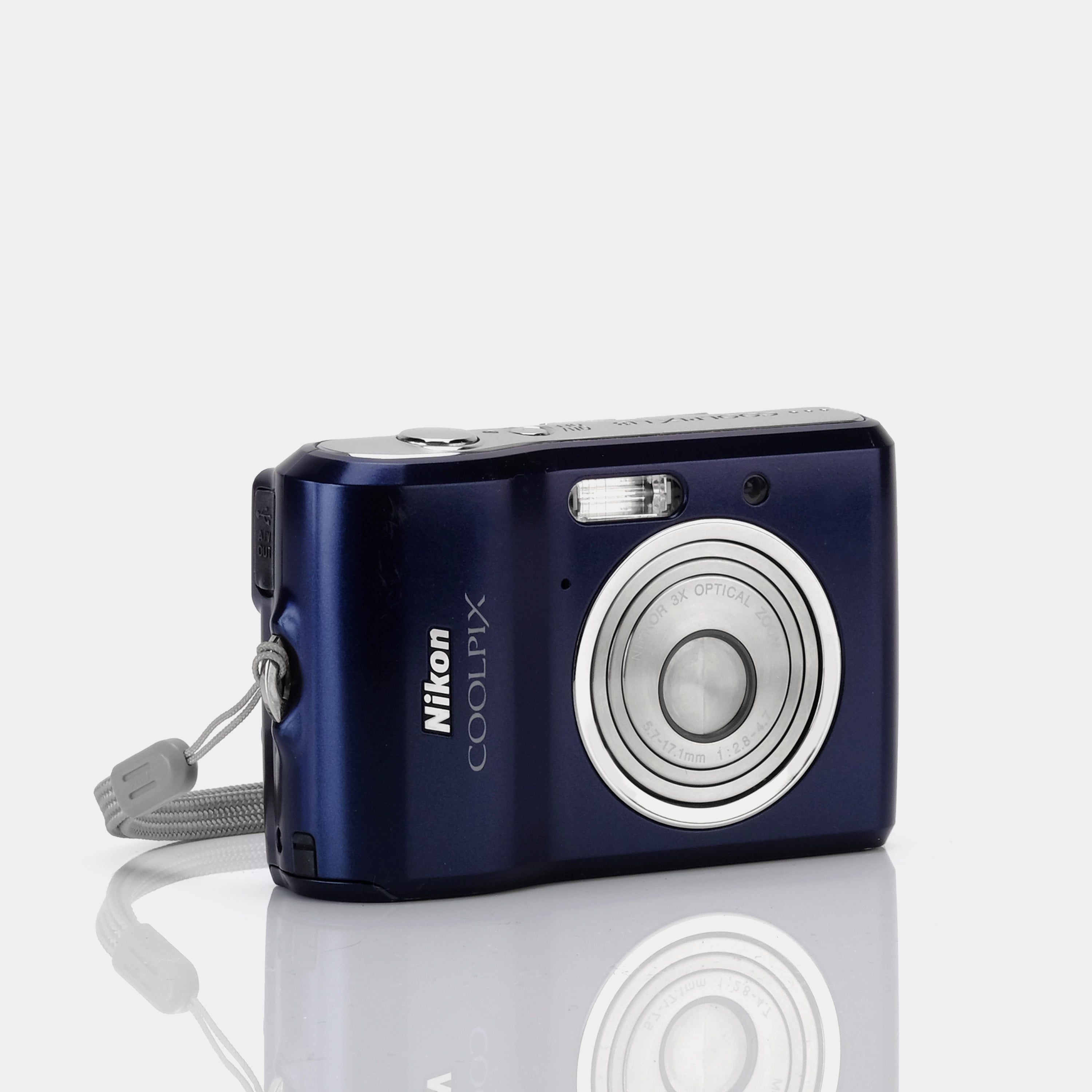 Nikon Coolpix L18 Blue Point and Shoot Digital Camera