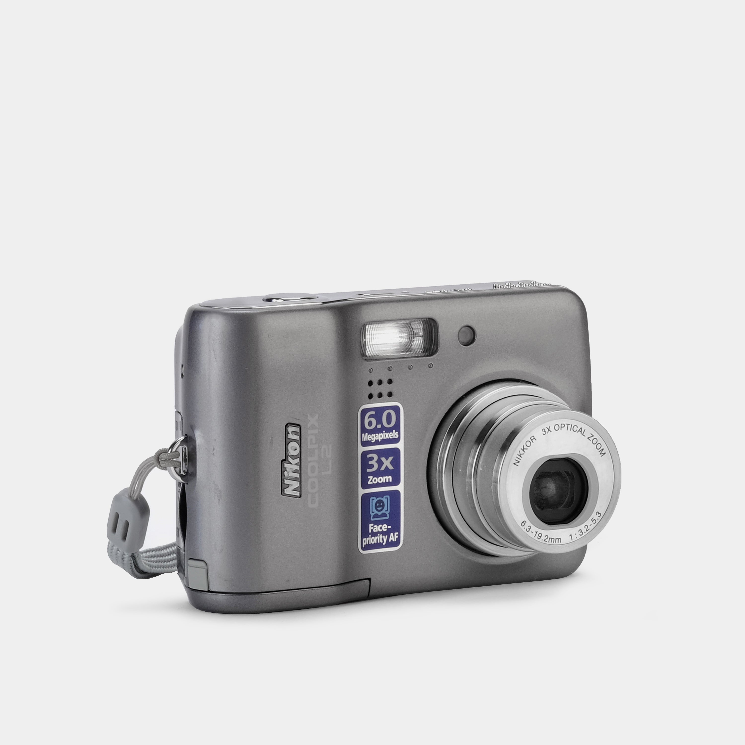 カメラ 安い ニコン coolpix