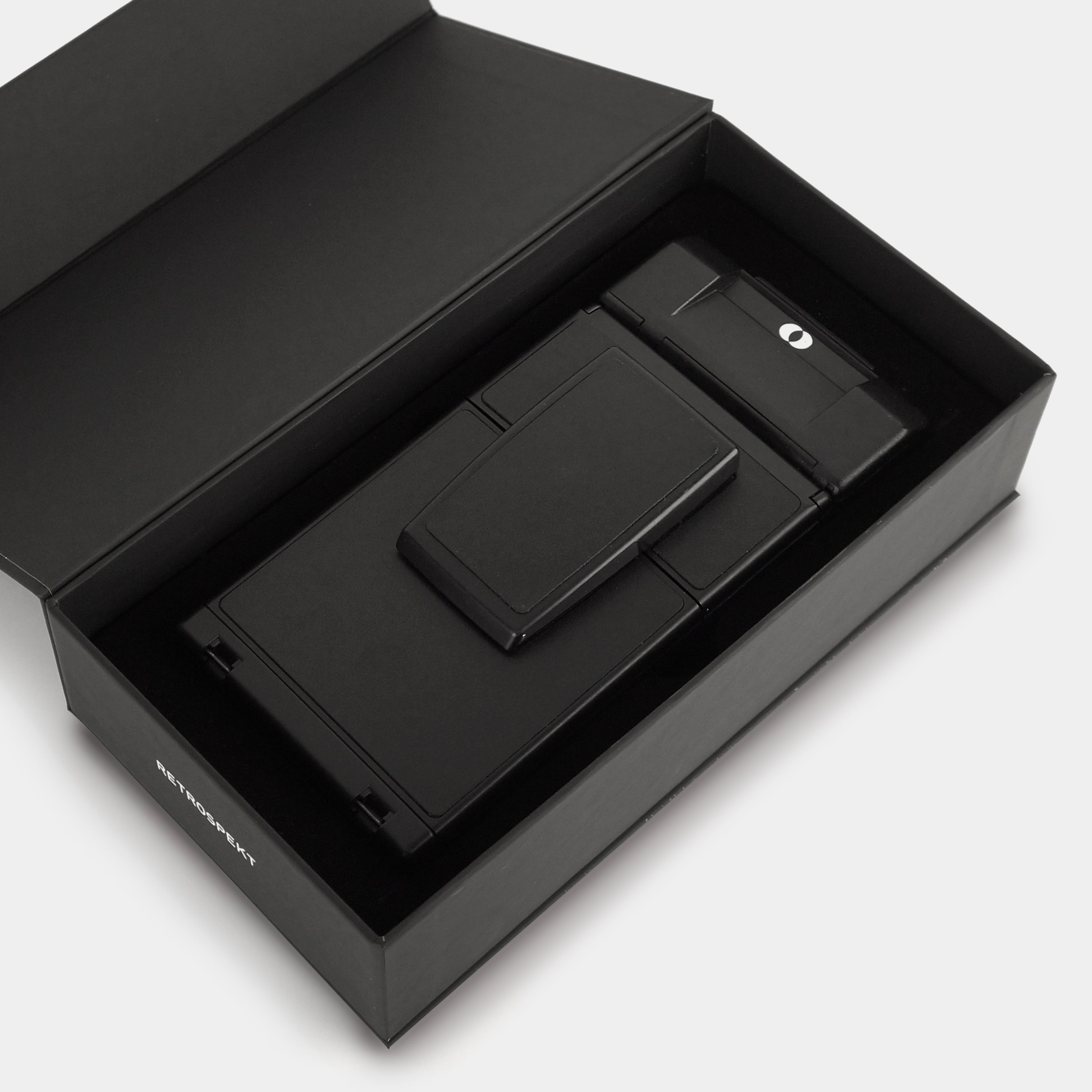 Polaroid SX-70 Sonar Autofocus Black Folding Instant Film Camera