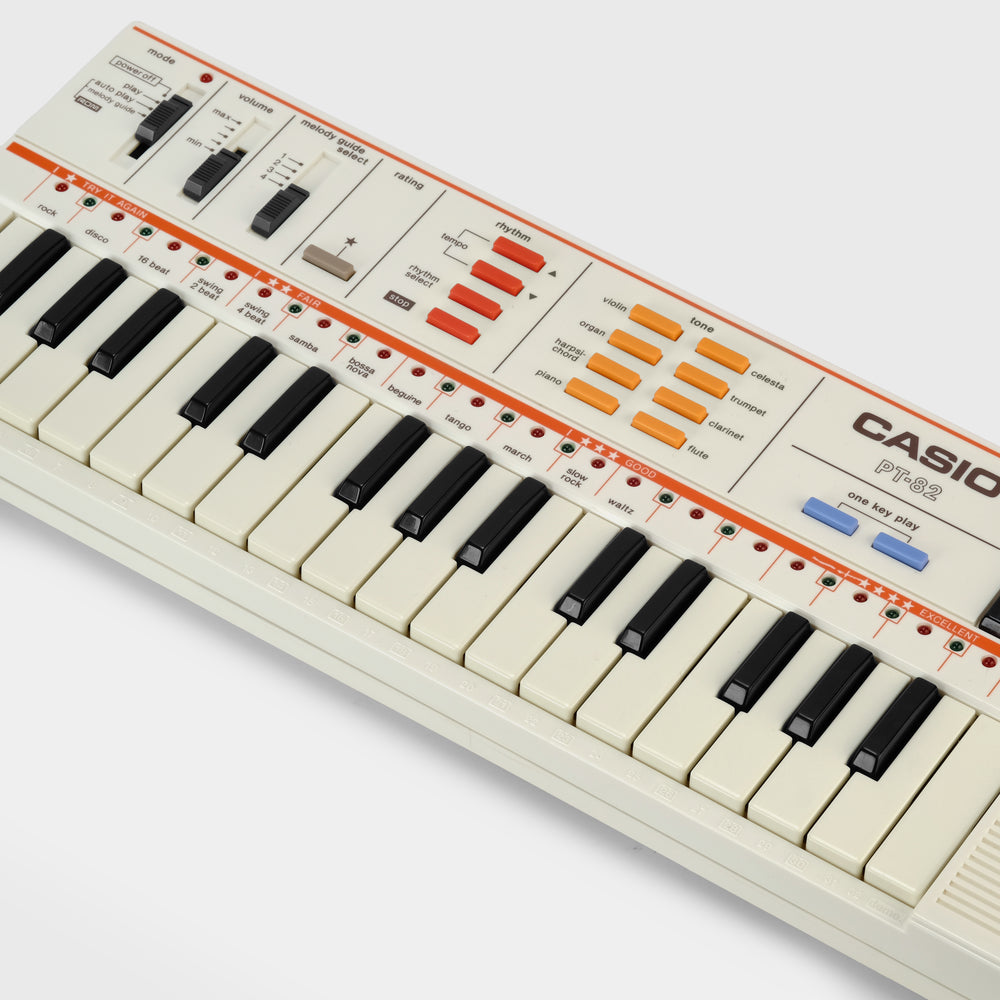 Mini Synthasizer Casio PT-82 32-Key Mini Synthesizer