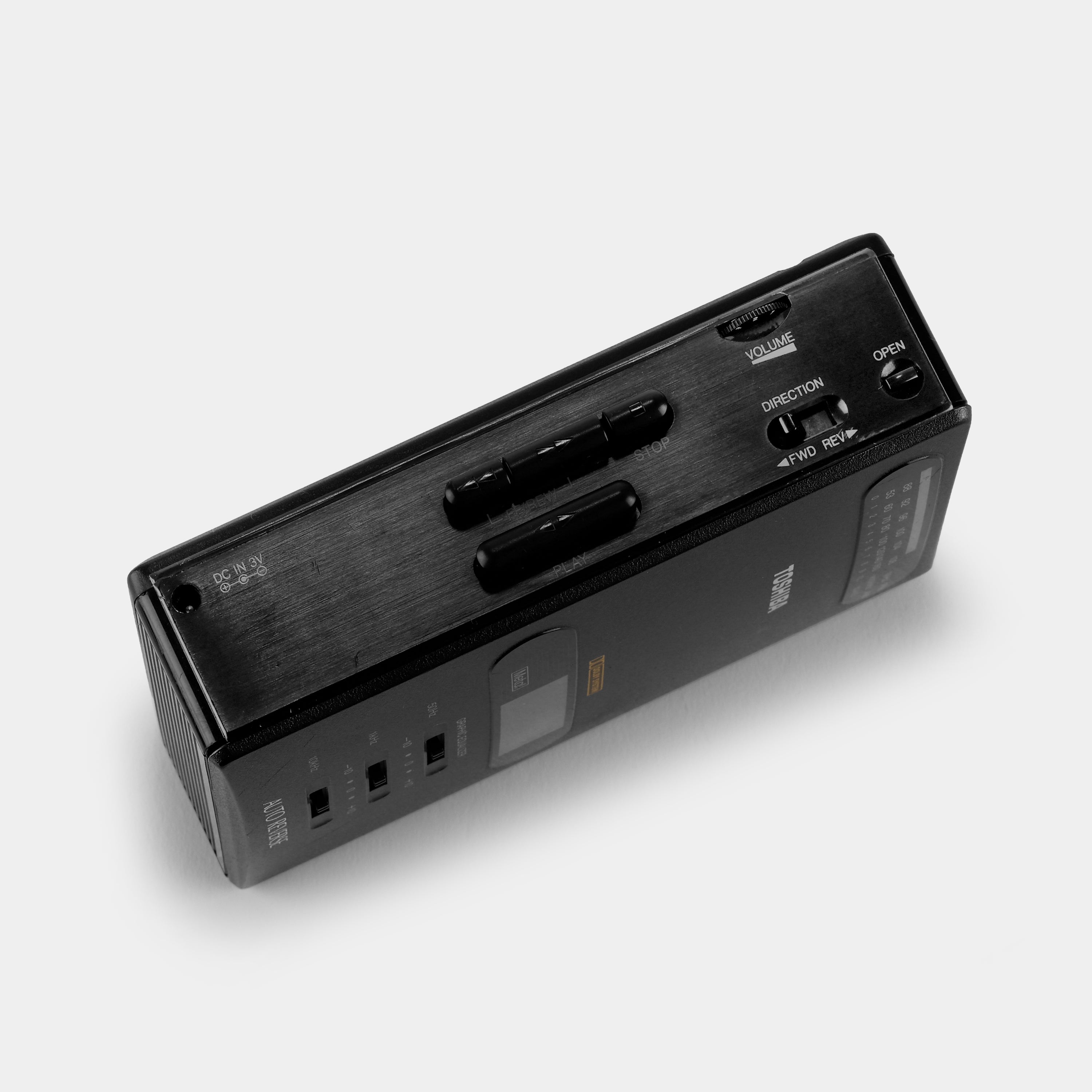 Toshiba KT-4049 AM/FM Portable Cassette Player