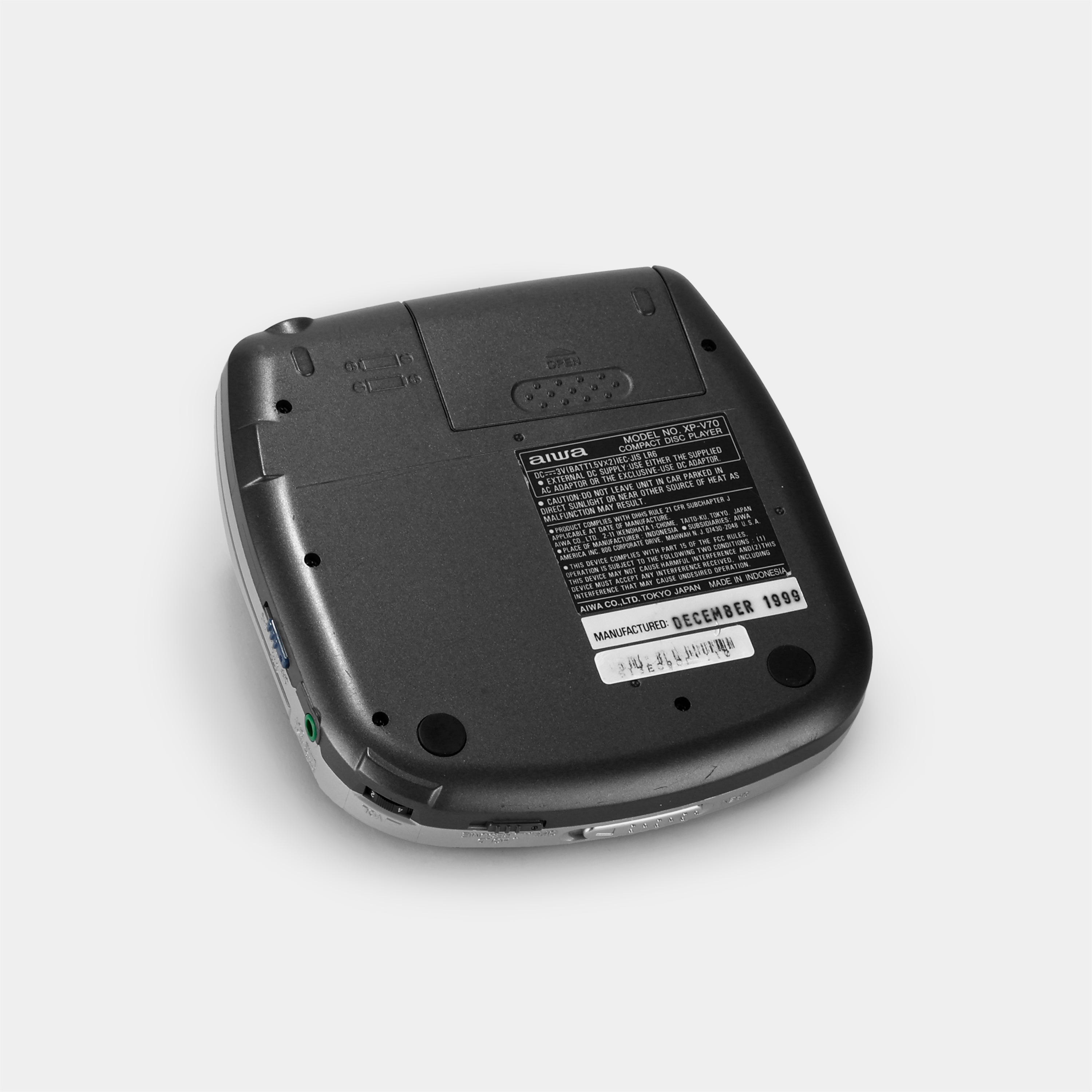 Aiwa XP-V70 Portable CD Player – Retrospekt