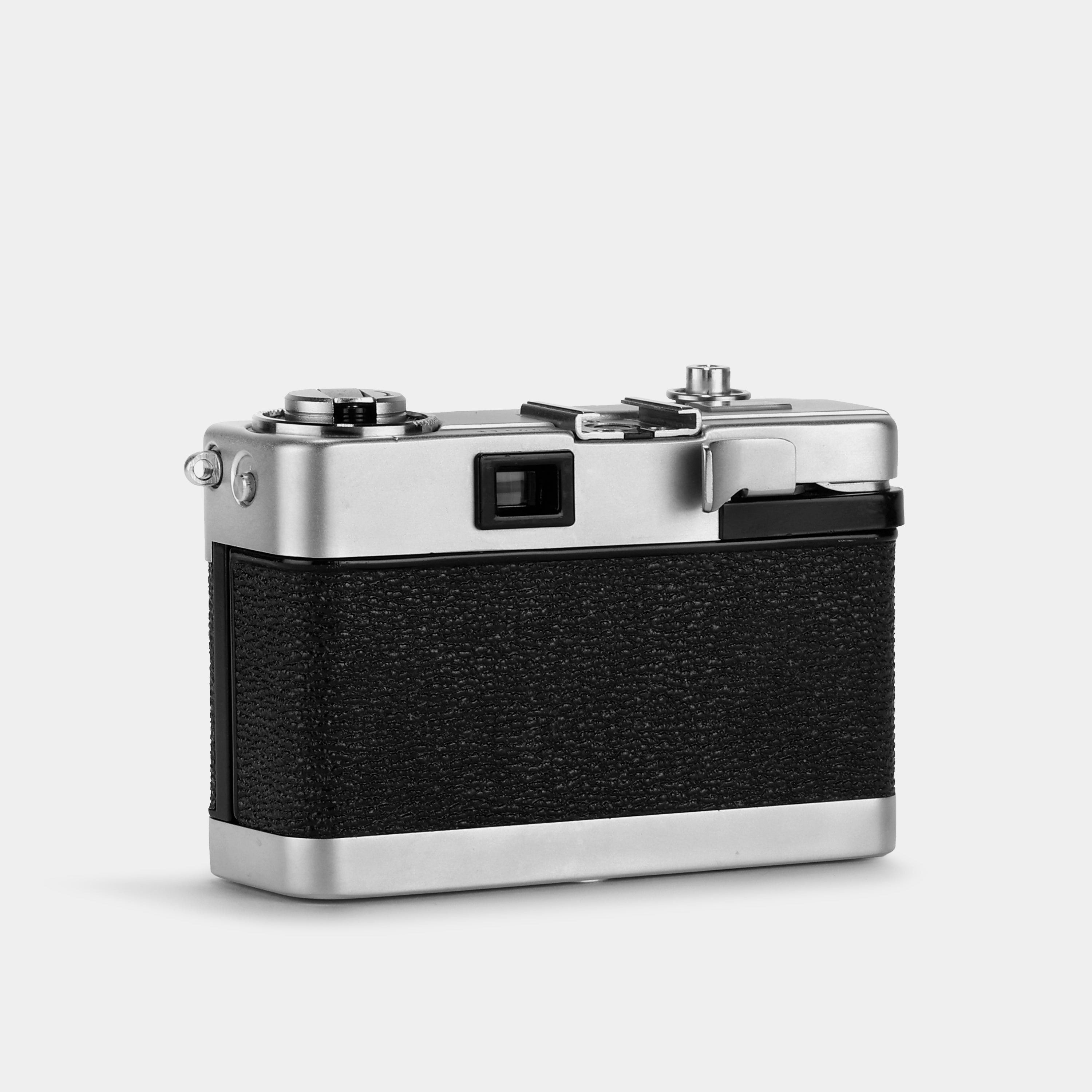 Petri Color 35E 35mm Scale Focus Film Camera