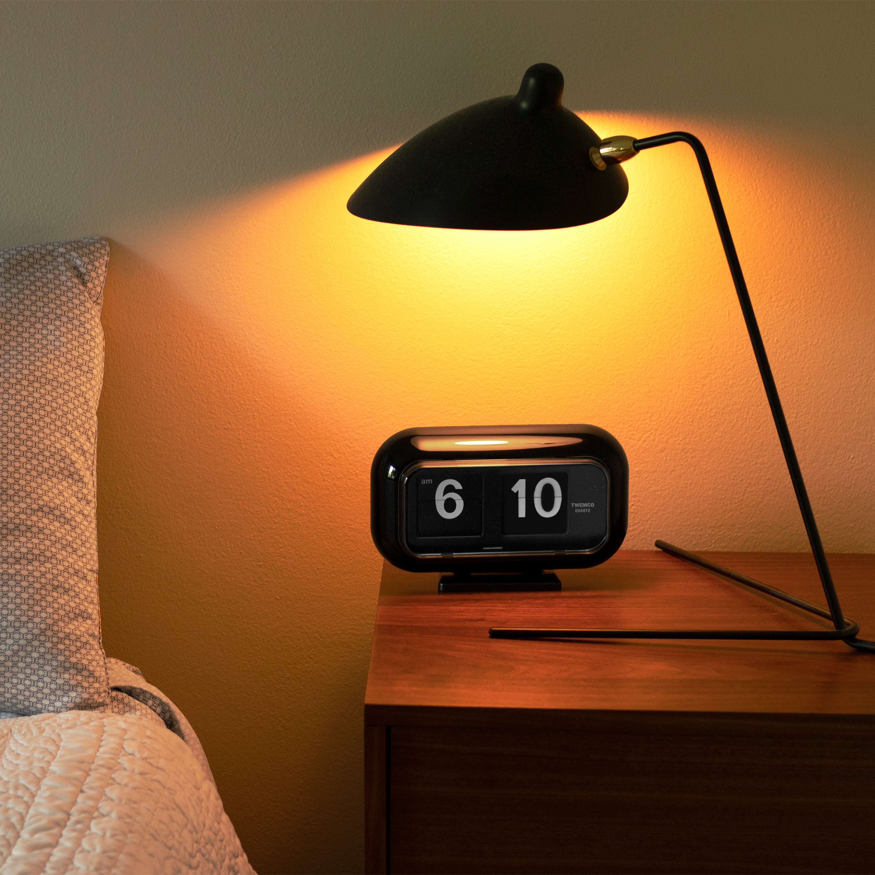 Twemco QT-35 Analog Flip Clock – Retrospekt