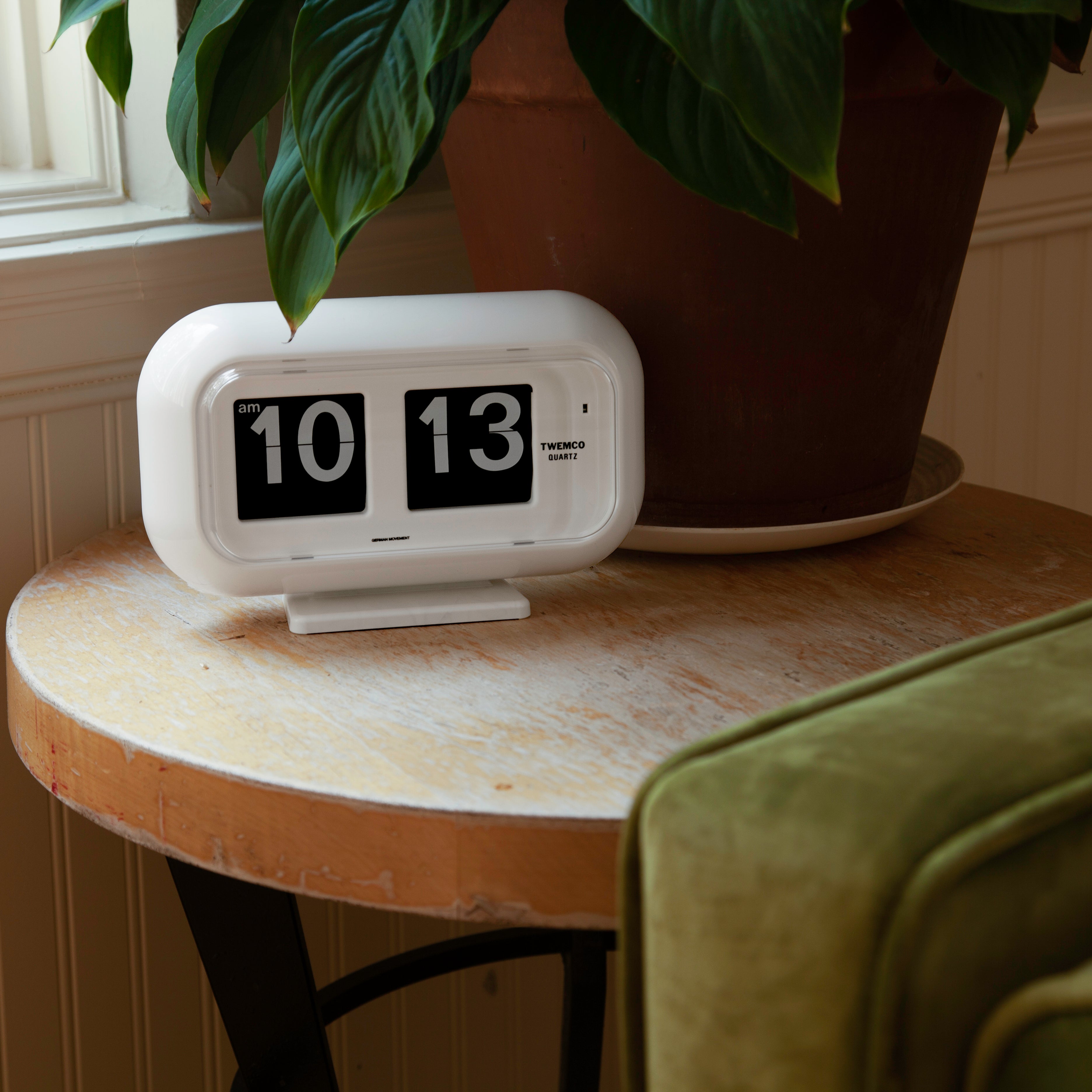 Twemco QT-35 Analog Flip Clock