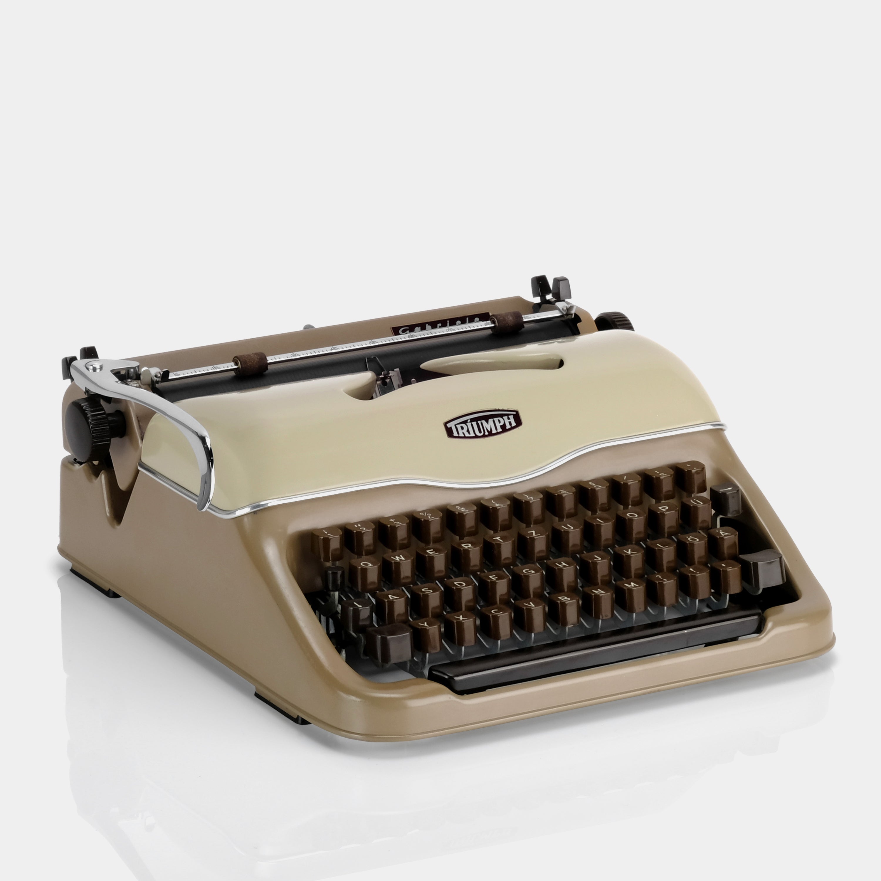 Triumph Gabriele Tan Manual Typewriter and Case